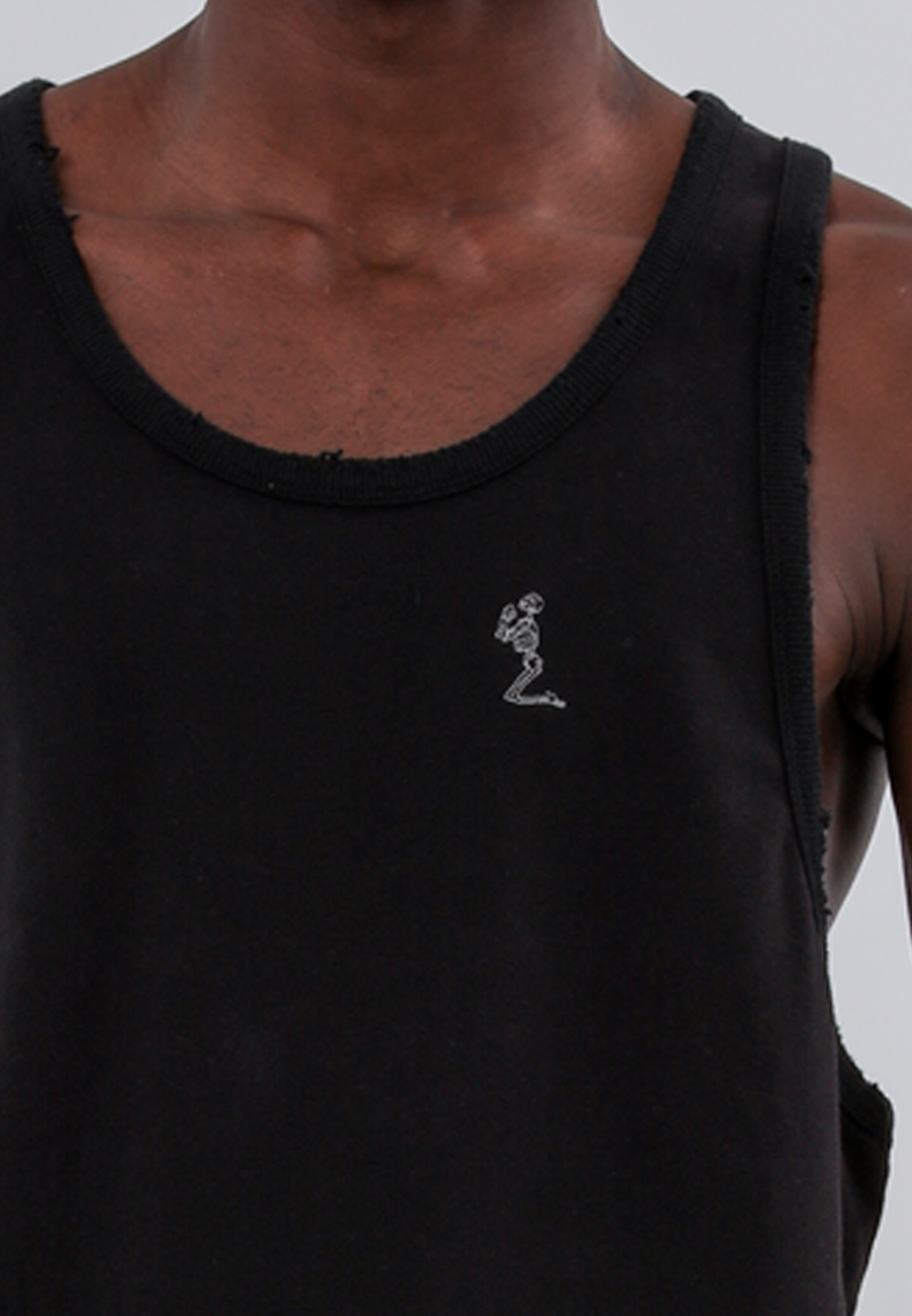 BATTLE DISTRESSED VEST BLACK