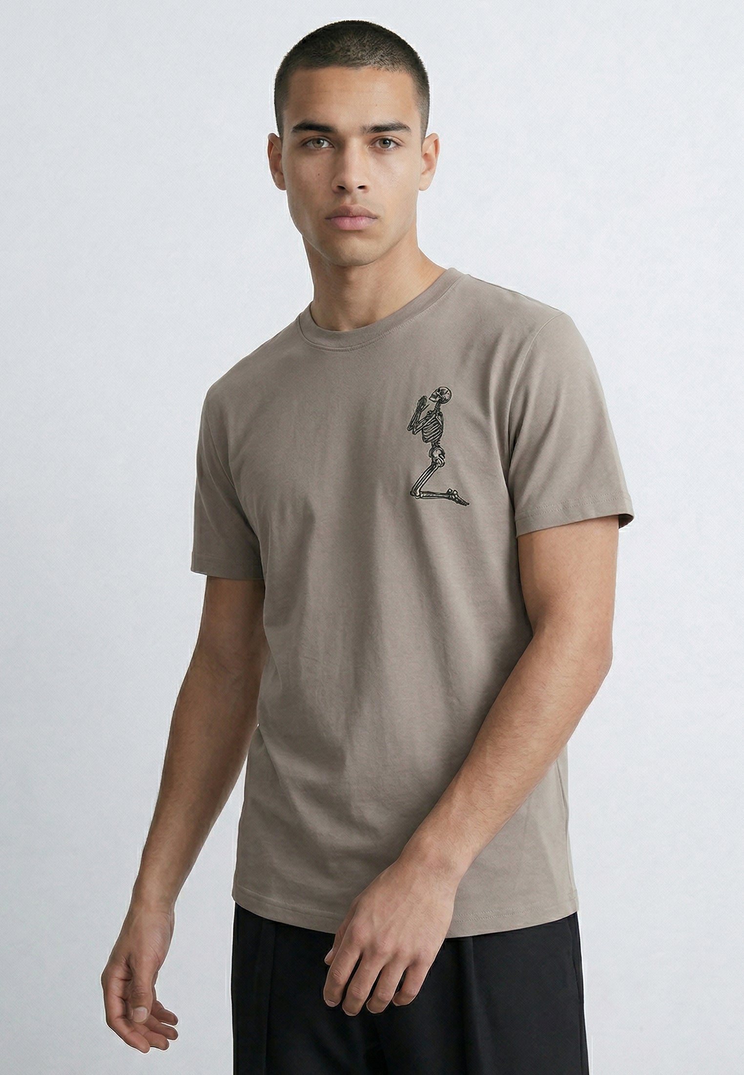 ESSENTIAL BIG SKELETON DESERT TAUPE T-SHIRT