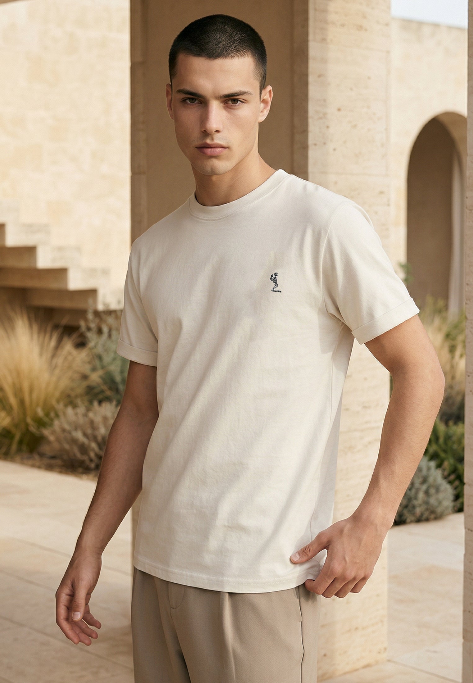 ESSENTIAL ROLLED CUFF T-SHIRT OFF WHITE