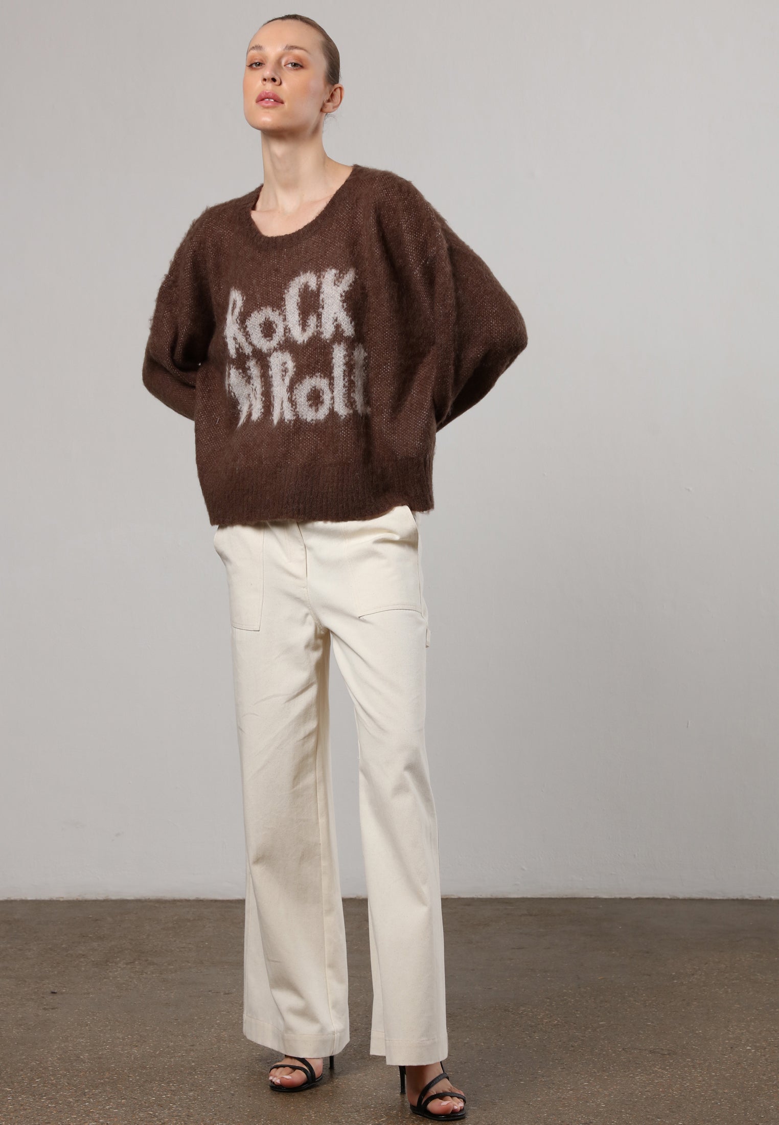 HEART JUMPER BROWN