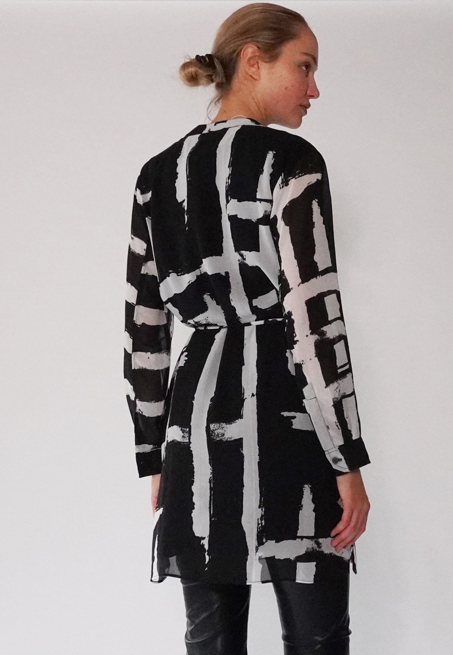 SOLSTICE KAFTAN SELVAGE BLACK