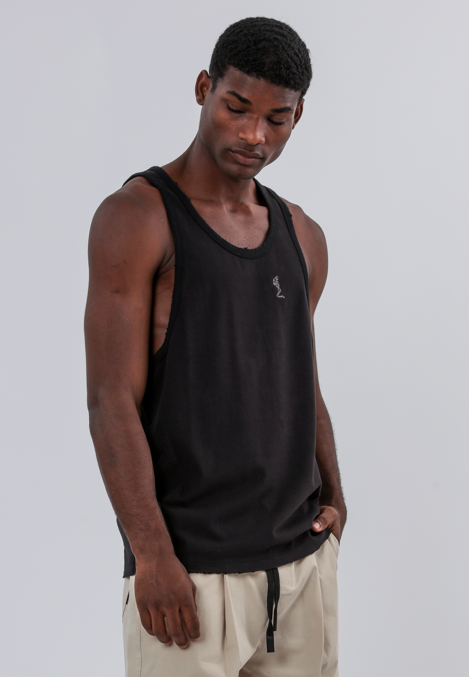 BATTLE DISTRESSED VEST BLACK