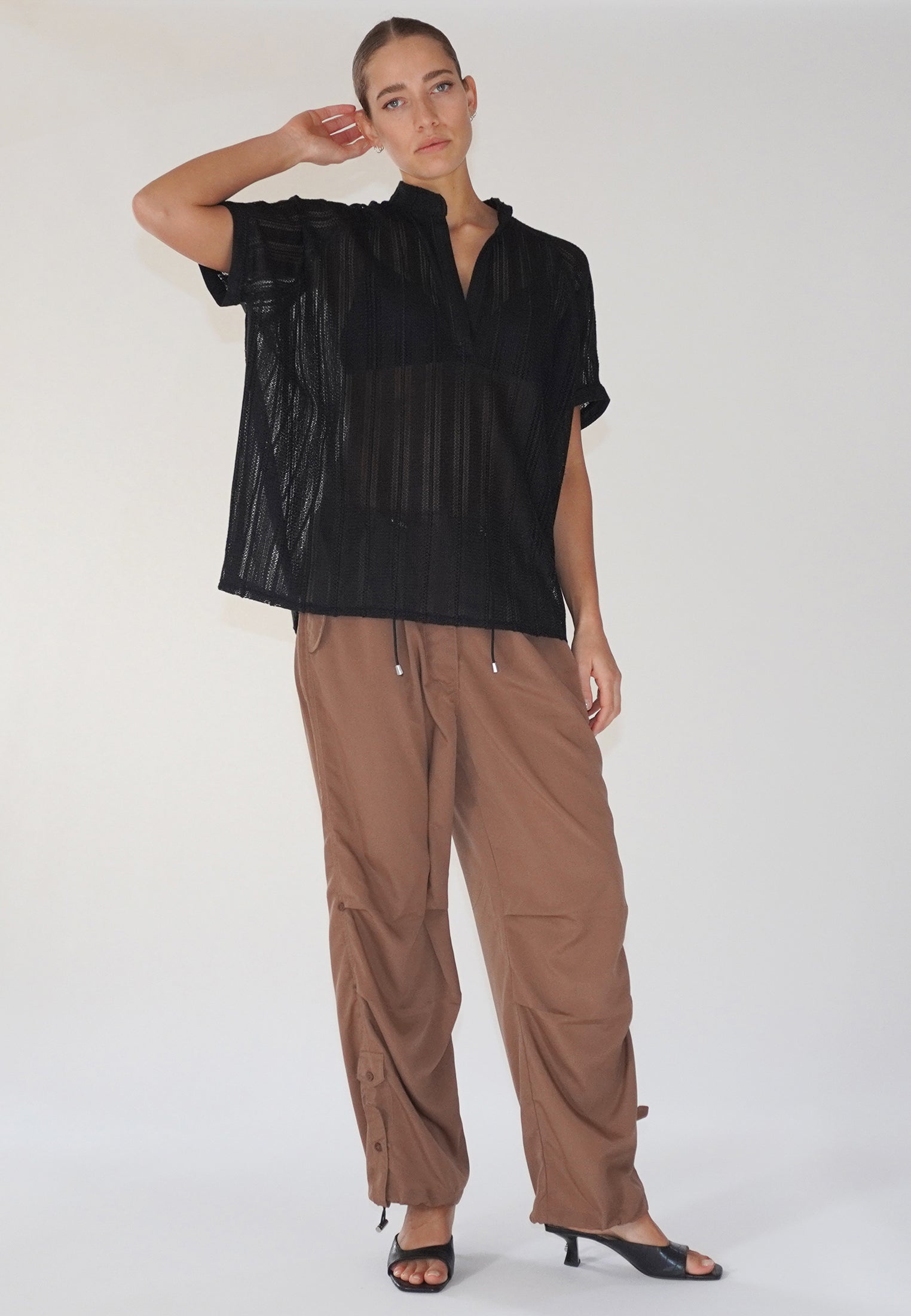 TRACE BROWN PARACHUTE TROUSERS