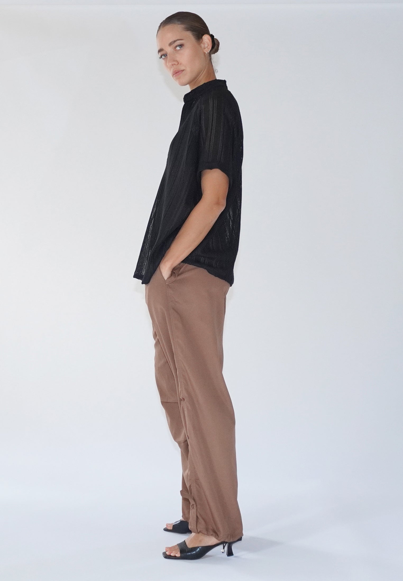 TRACE BROWN PARACHUTE TROUSERS