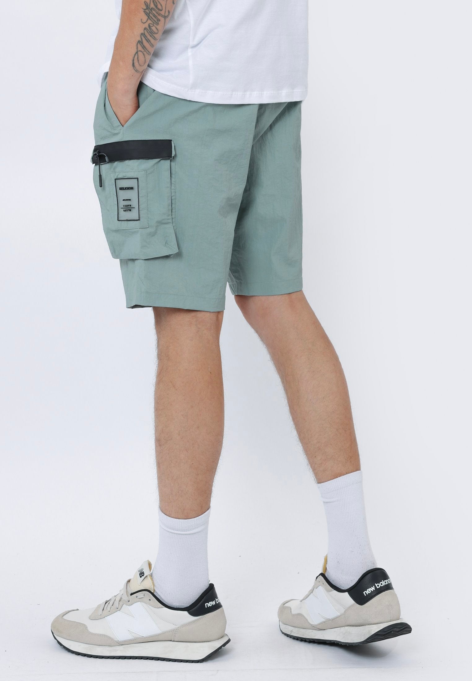 BENCH SHORTS SOFT KHAKI