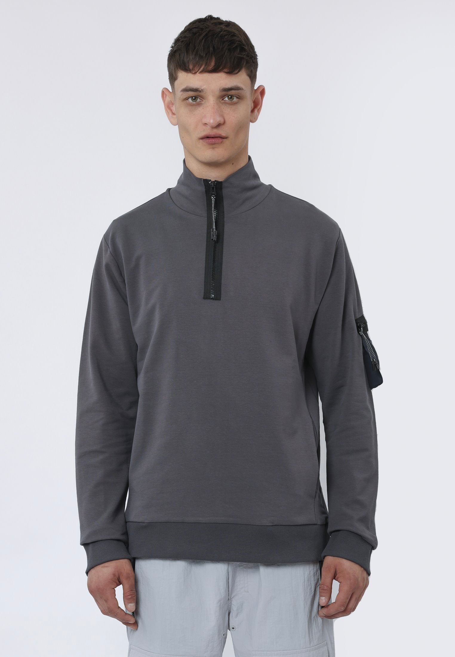 BENCH HALF ZIPS BLACK OYSTER