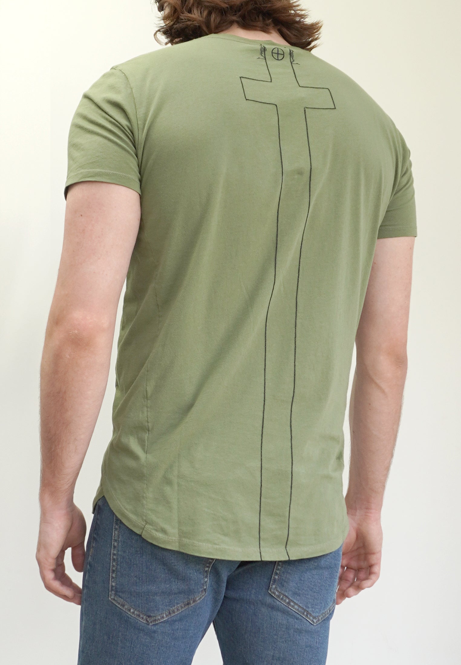 ESSENTIAL SWAG CURVED HEM DARK OLIVE T-SHIRT