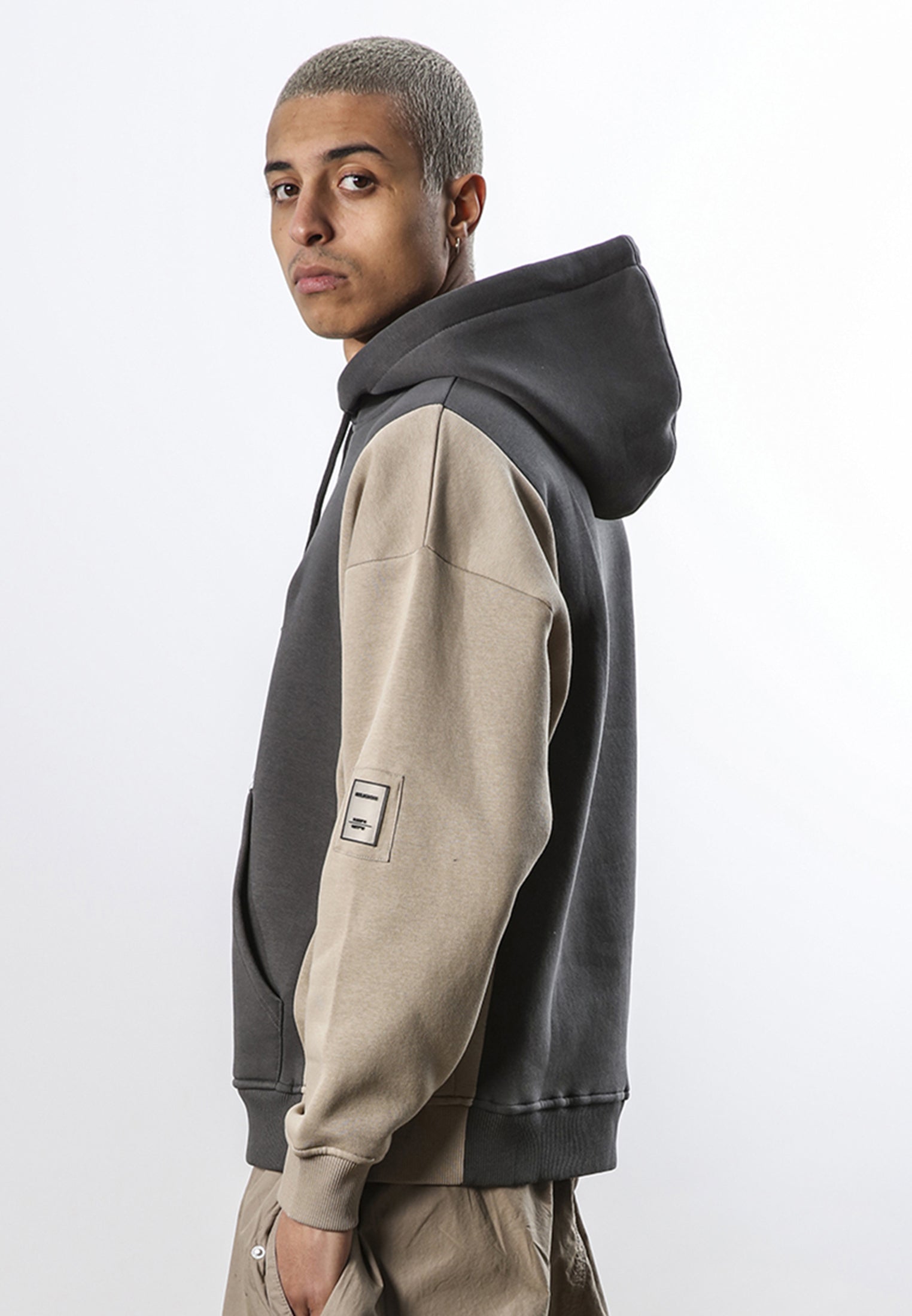 SPLIT HOODIE COAL