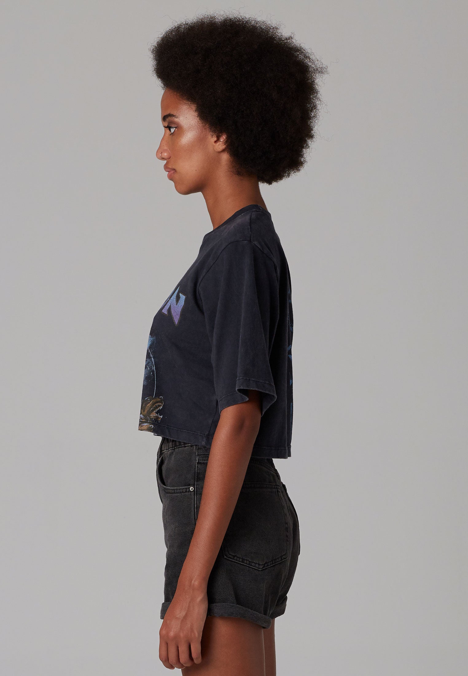 TAME THE BEAST CROP T-SHIRT VINTAGE BLACK