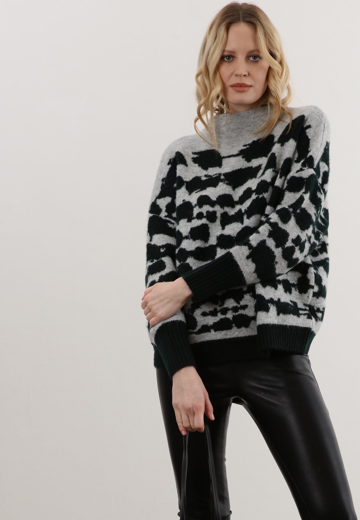 CREST JUMPER FOREST GREEN