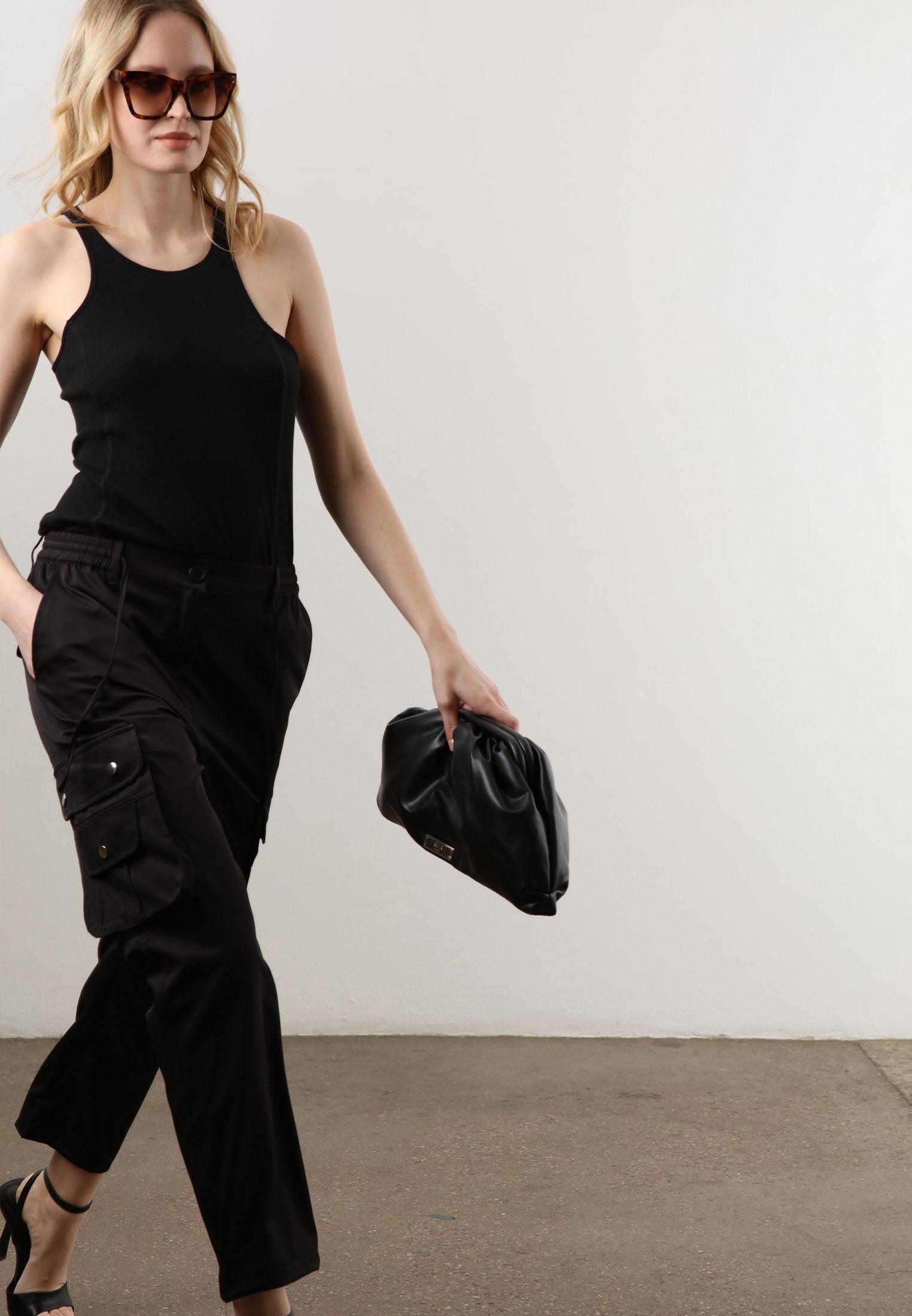 GRADIENT TROUSERS BLACK