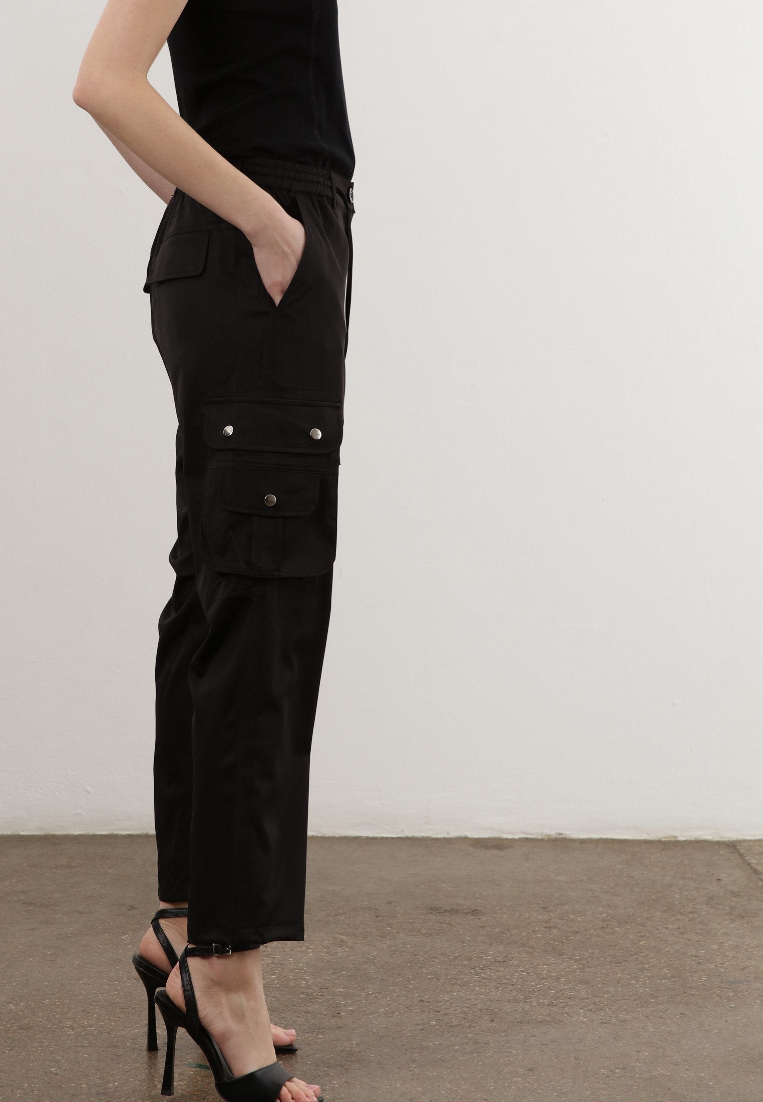 GRADIENT TROUSERS BLACK