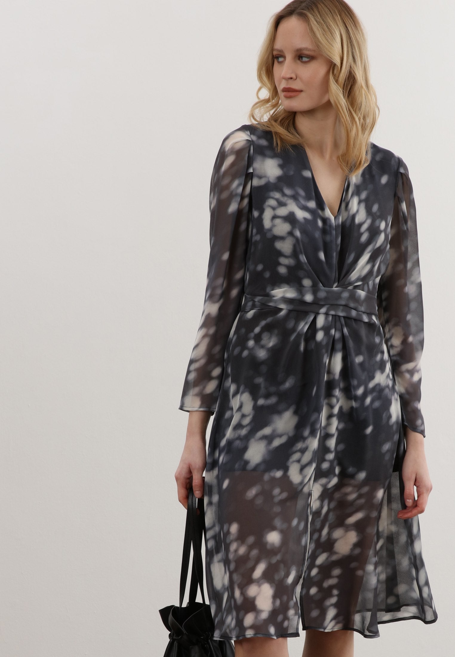 IMMACULATE LS DRESS SHADE
