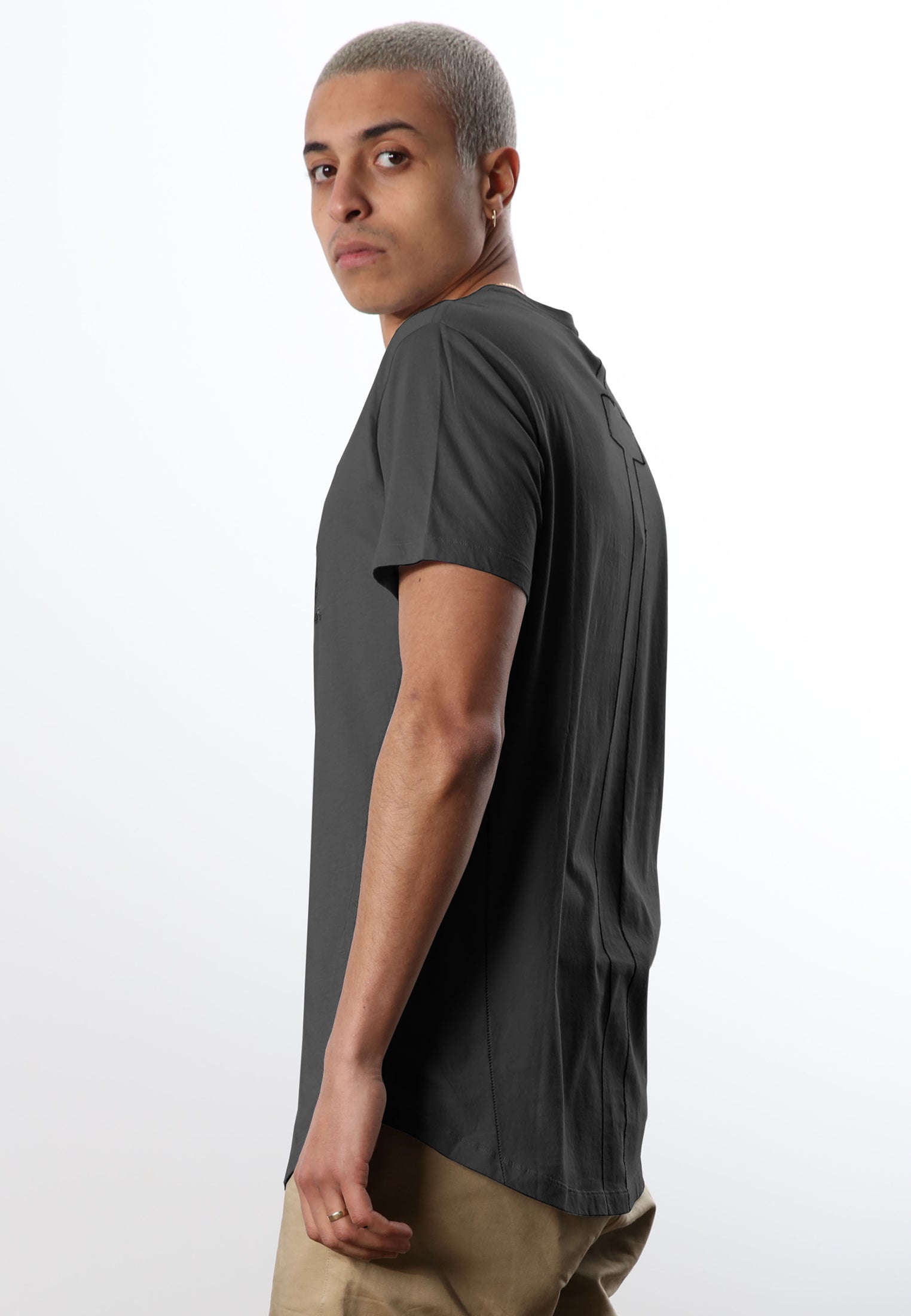 PRAYING SKELETON ORGANIC T-SHIRT BLACK OYSTER