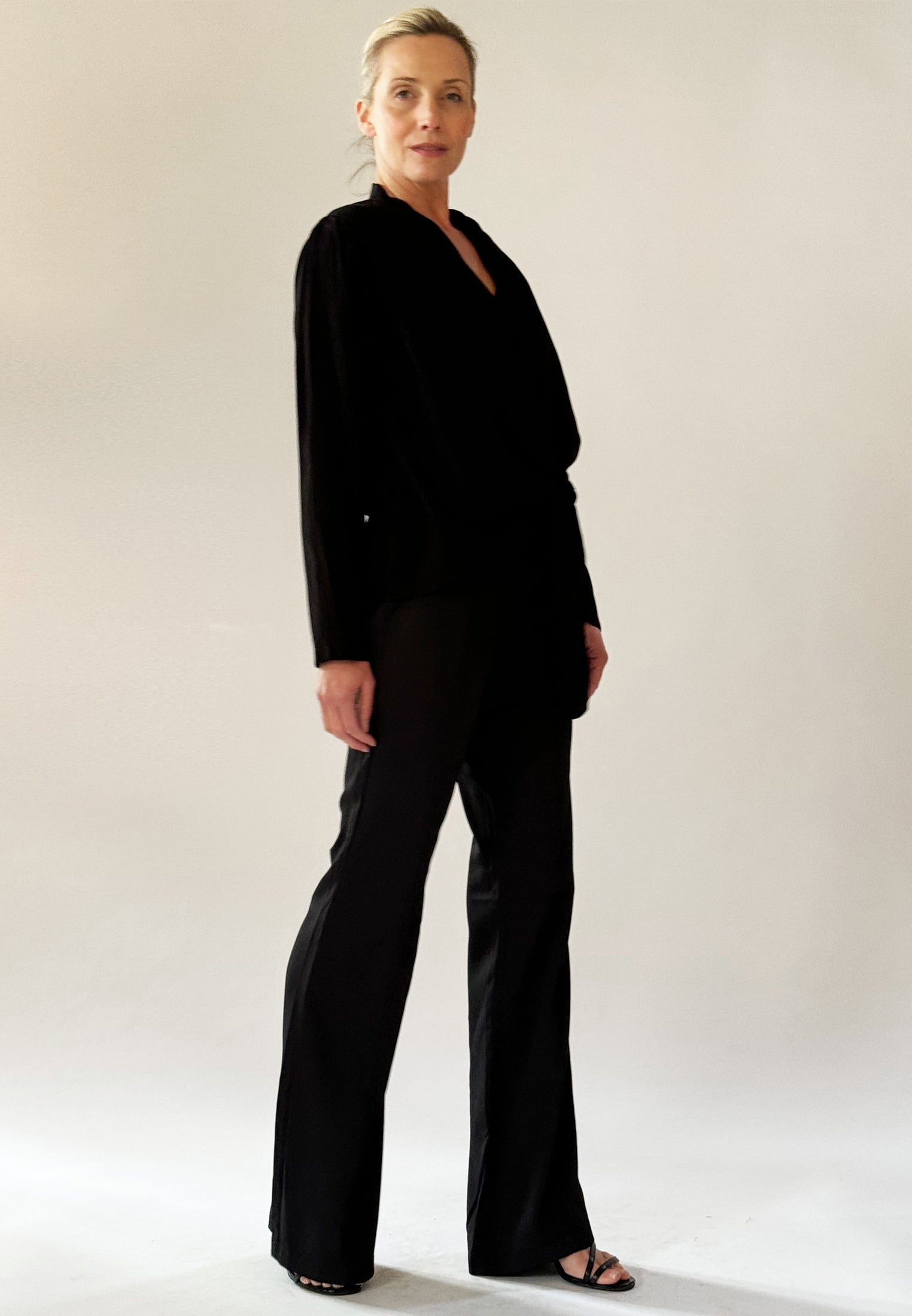 HIDDEN TOP JET BLACK