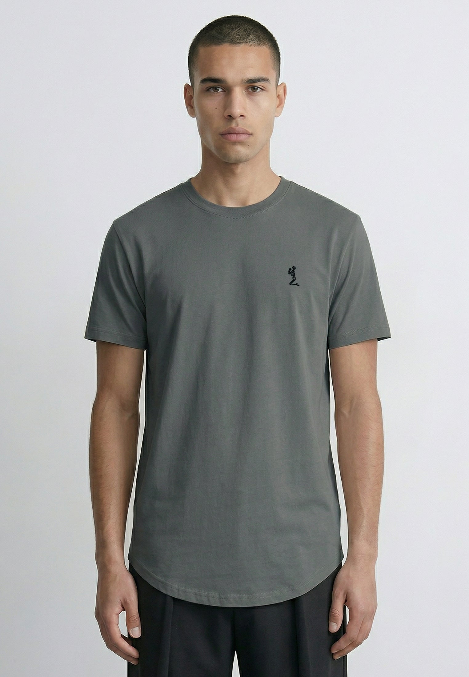ESSENTIAL SWAG CURVED HEM DARK METAL T-SHIRT