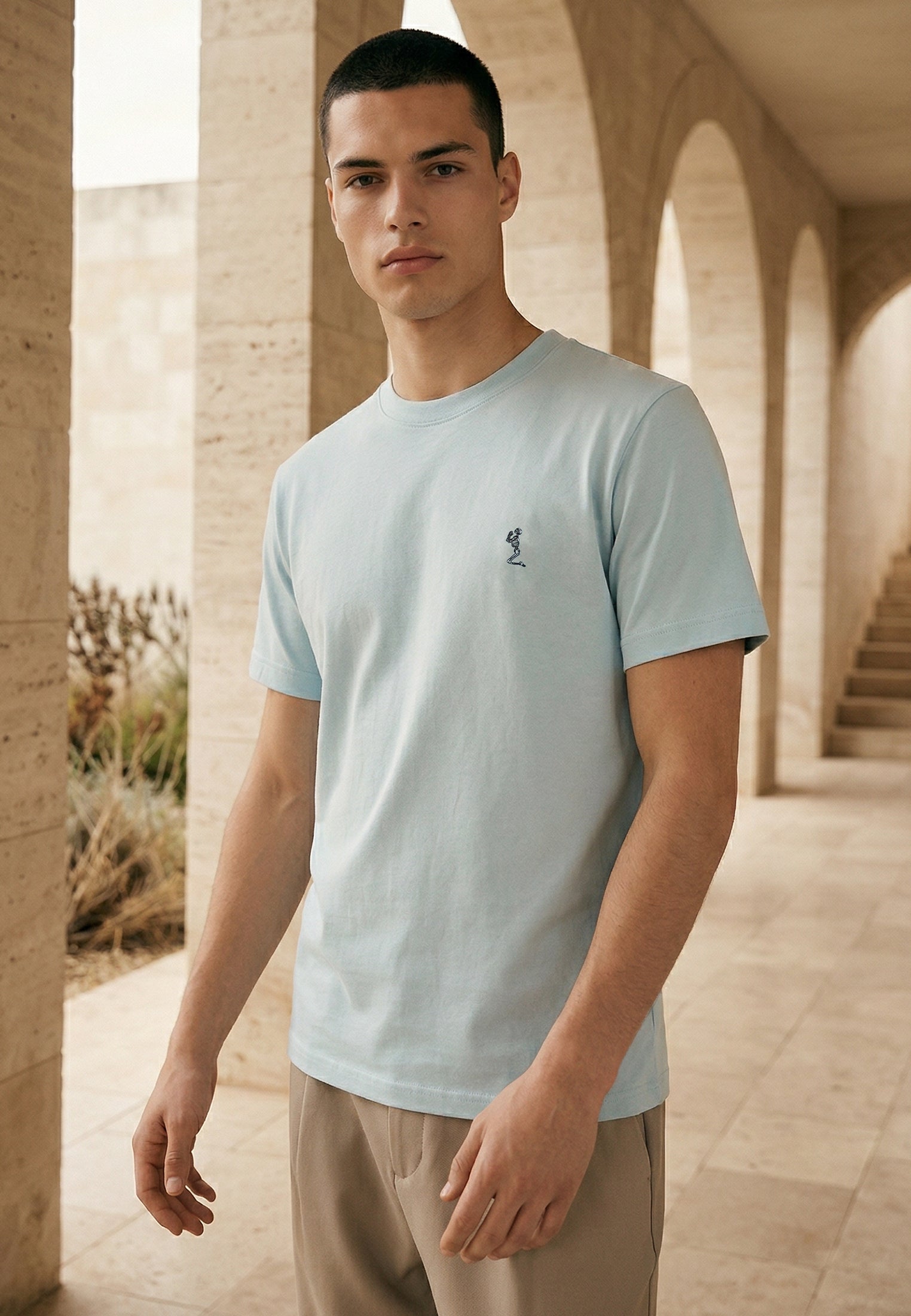 ESSENTIAL ROLLED CUFF T-SHIRT PALE BLUE