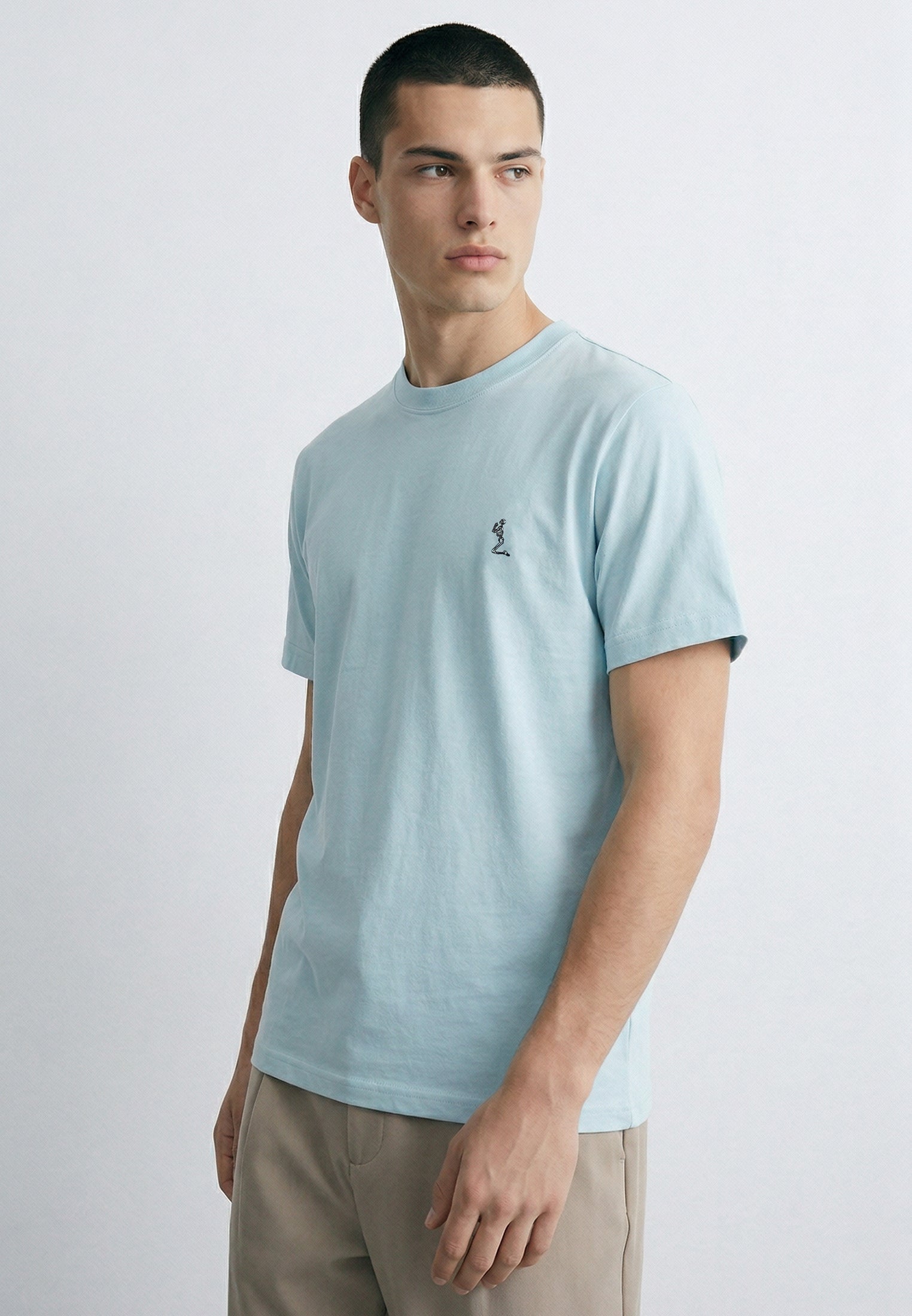 ESSENTIAL ROLLED CUFF T-SHIRT PALE BLUE