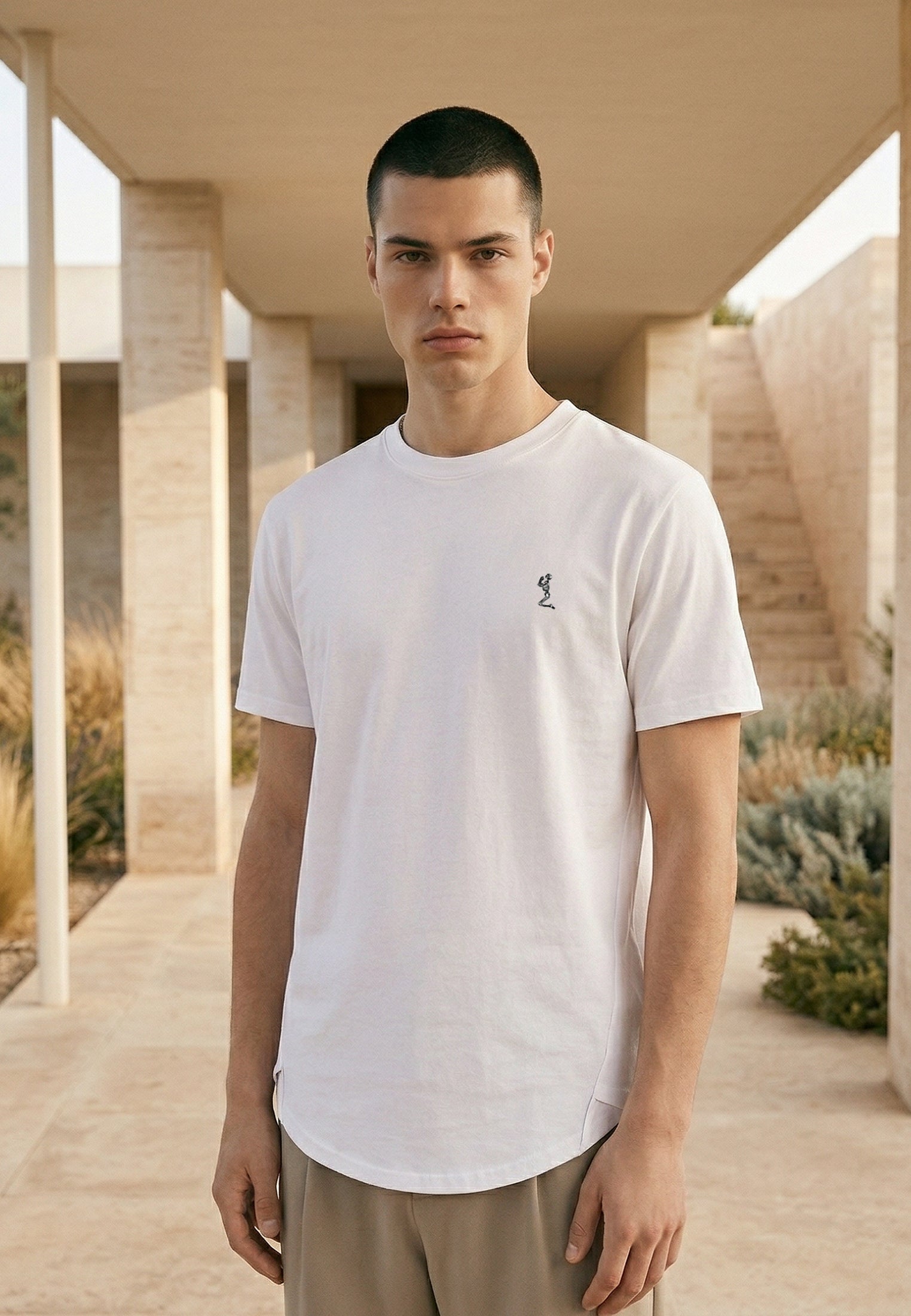 ESSENTIAL SWAG CURVED HEM OFF WHITE T-SHIRT