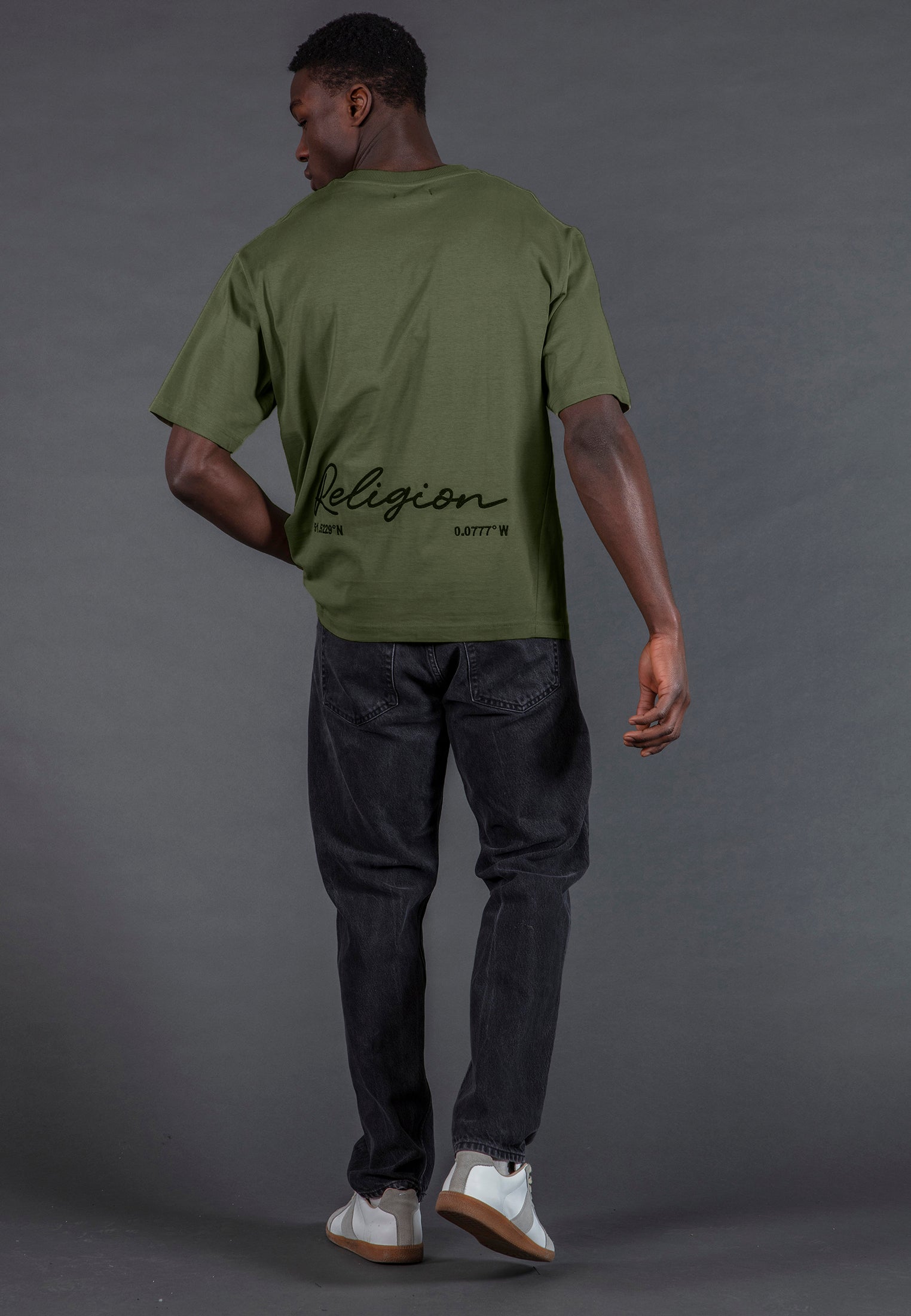 OVERSIZED HEAVY EMBRO T-SHIRT ARMY GREEN