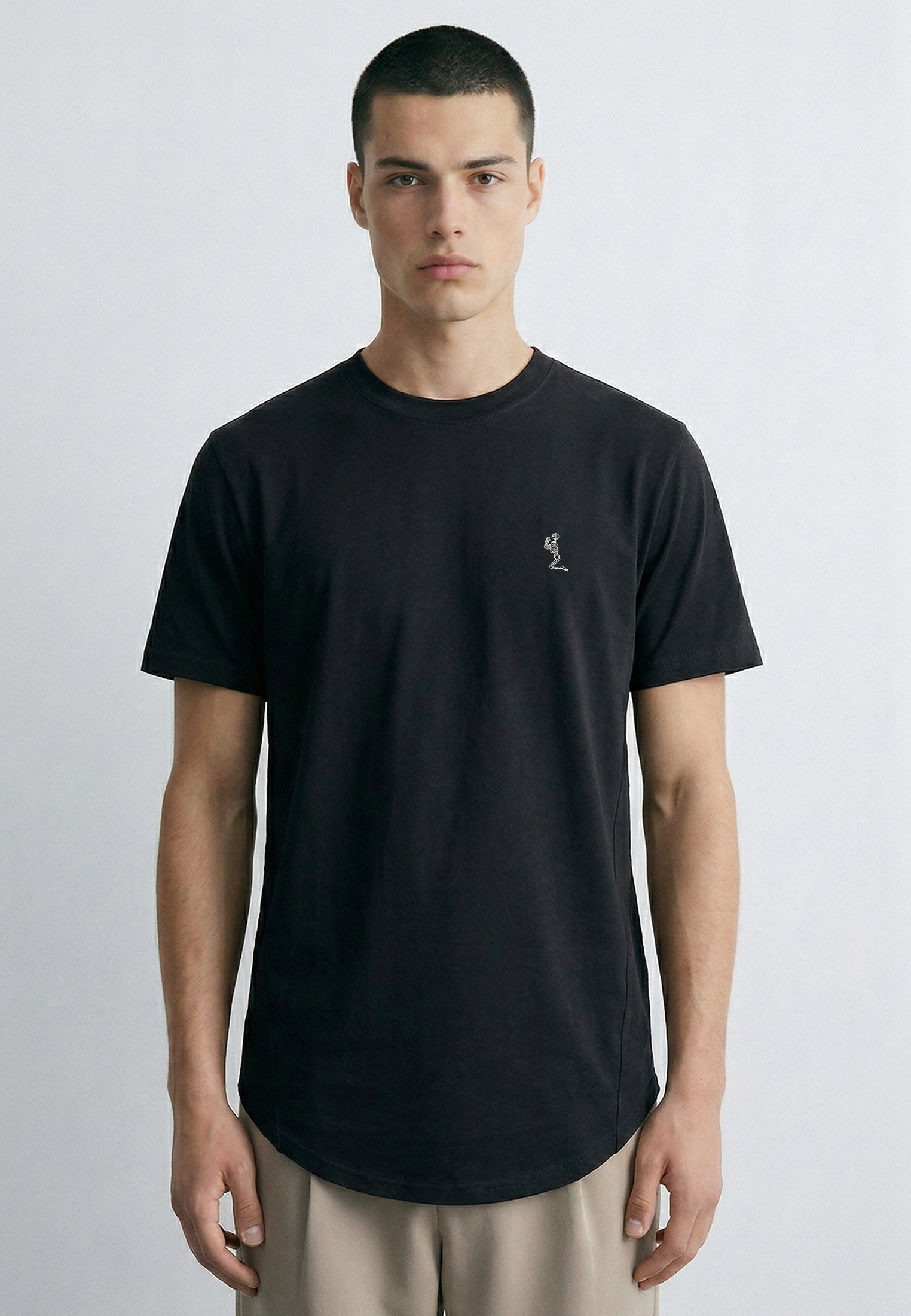 ESSENTIAL CURVED HEM BLACK T-SHIRT