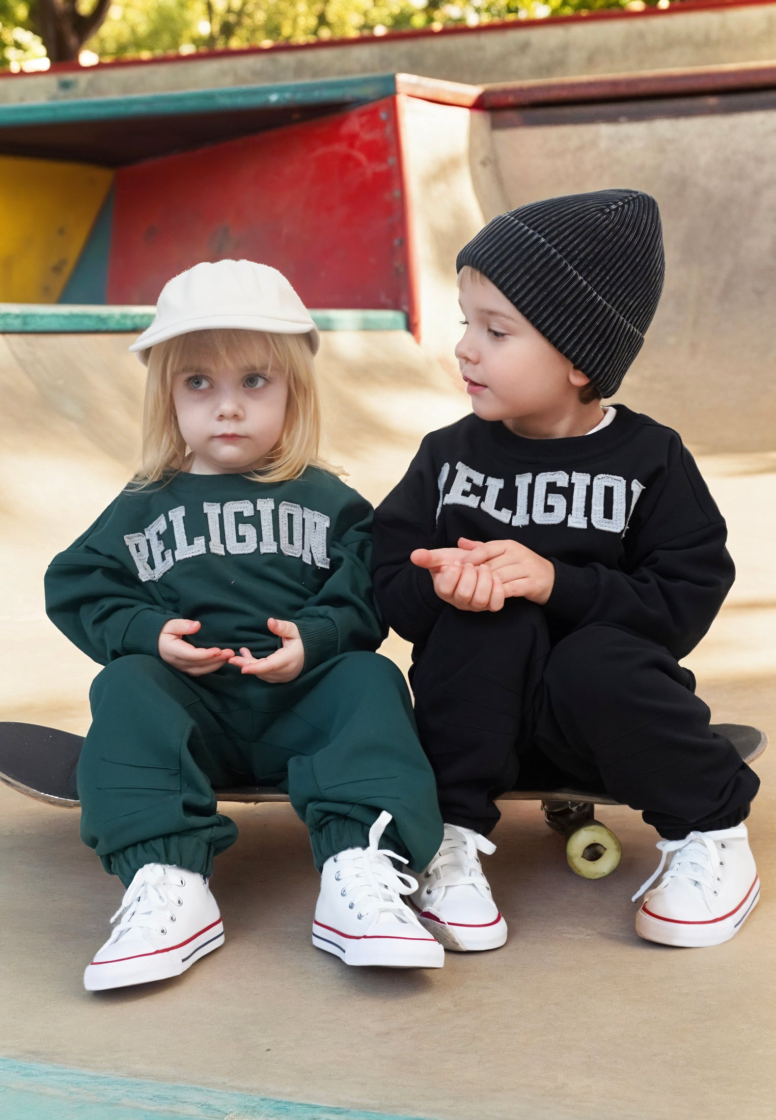 KIDS RELIGION APPLIQUÉ OVERSIZED SWEATSHIRT GREEN