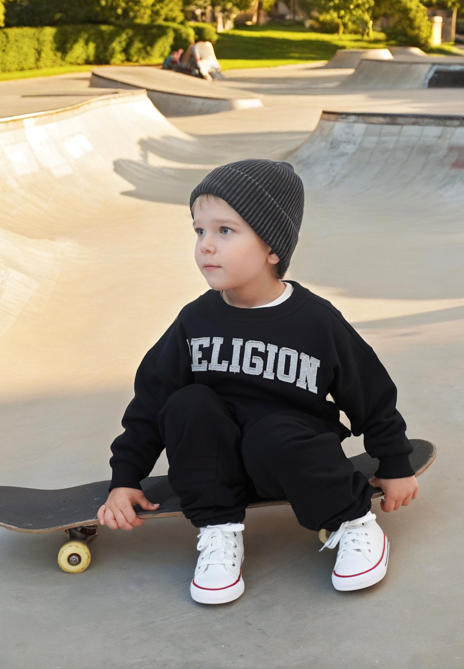 KIDS RELIGION APPLIQUÉ OVERSIZED SWEATSHIRT BLACK