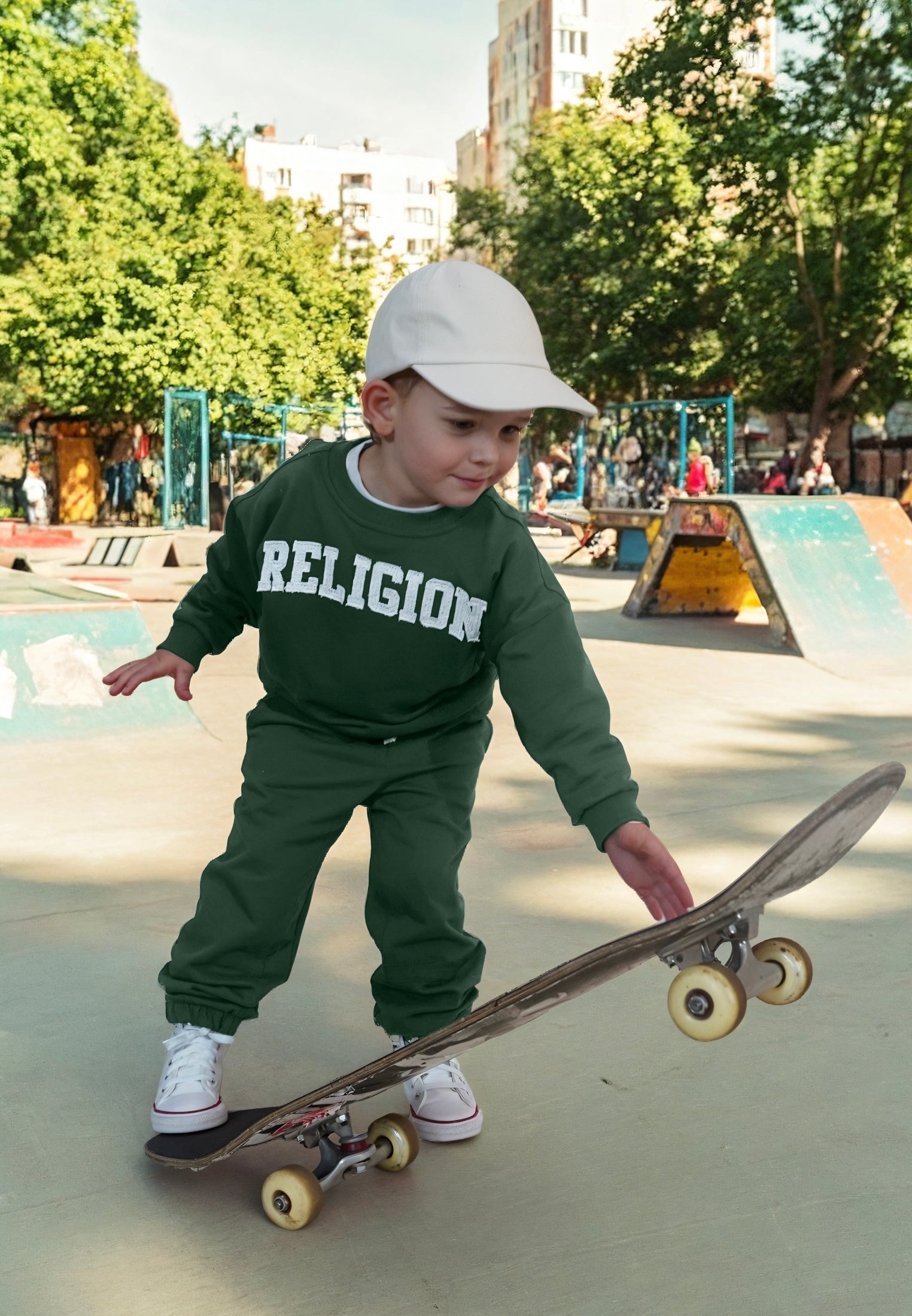 KIDS RELIGION APPLIQUÉ OVERSIZED SWEATSHIRT GREEN