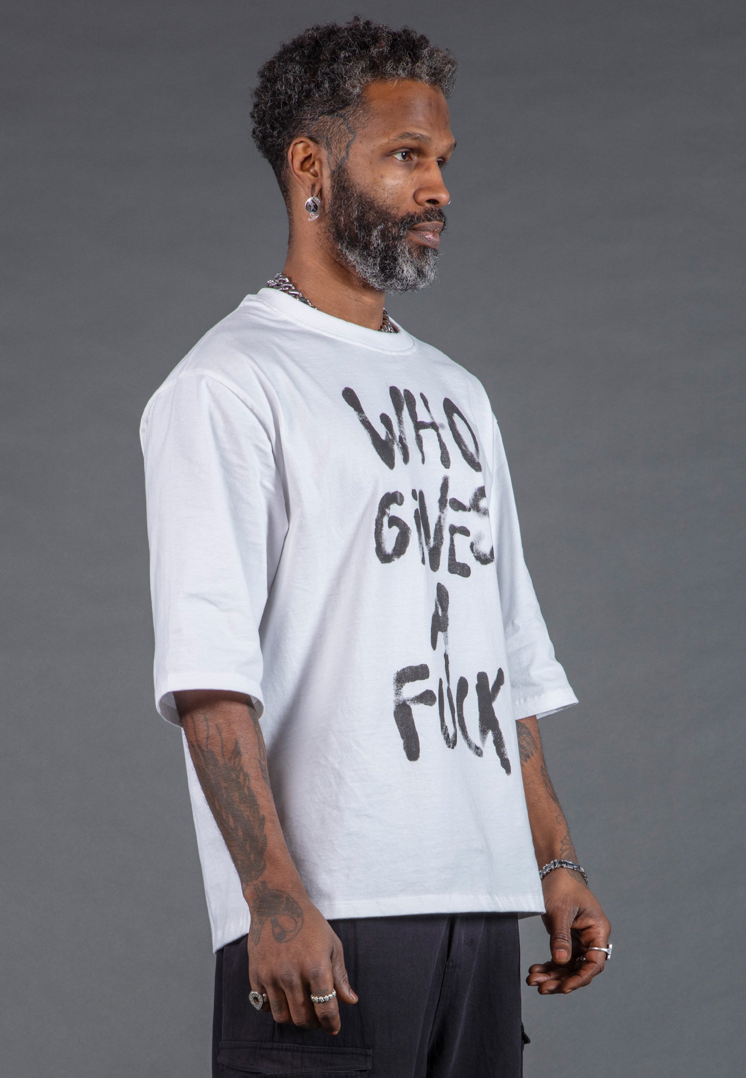 WHO GIVES A FUCK OVERSIZED T-SHIRT WHITE