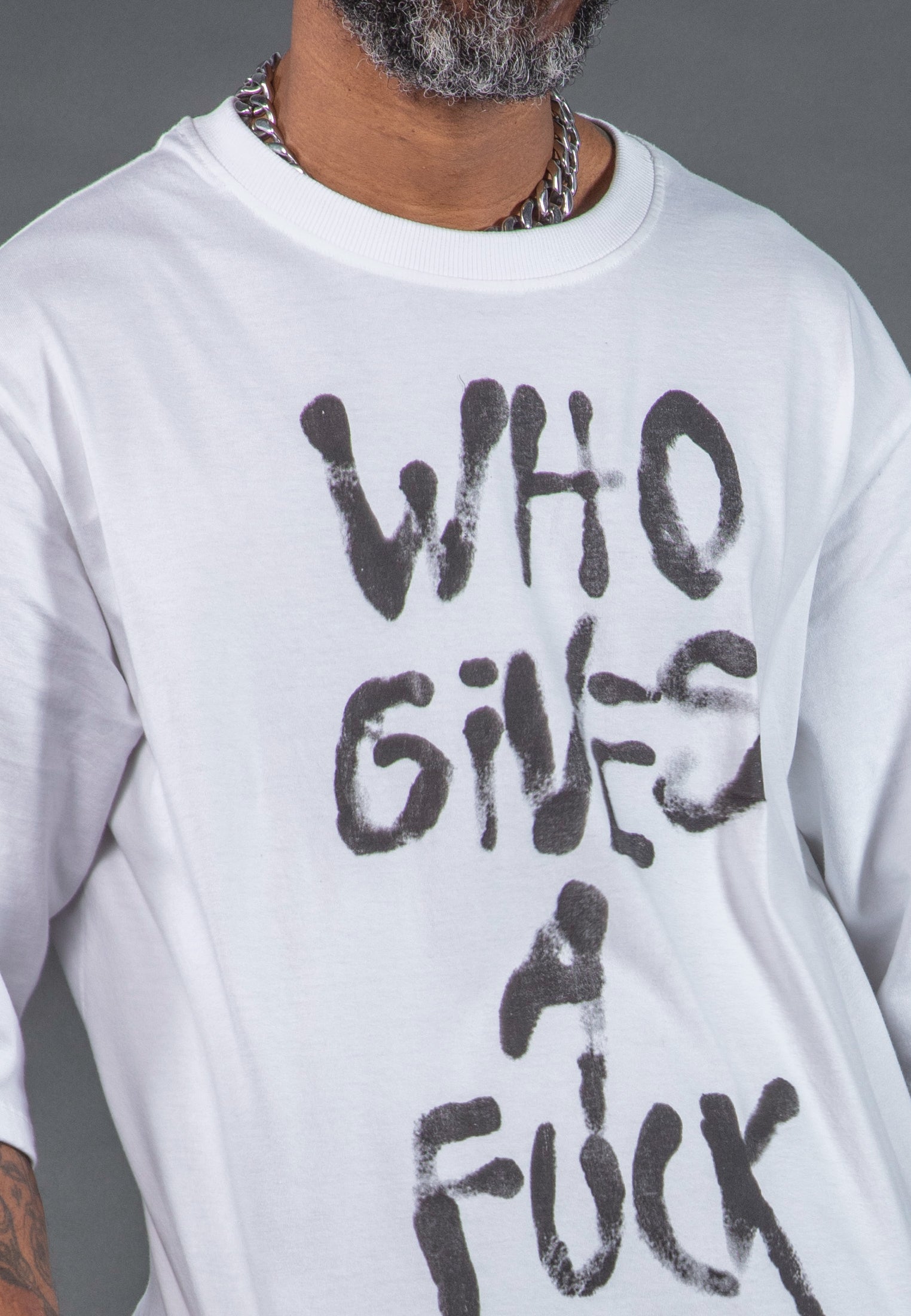 WHO GIVES A FUCK OVERSIZED T-SHIRT WHITE