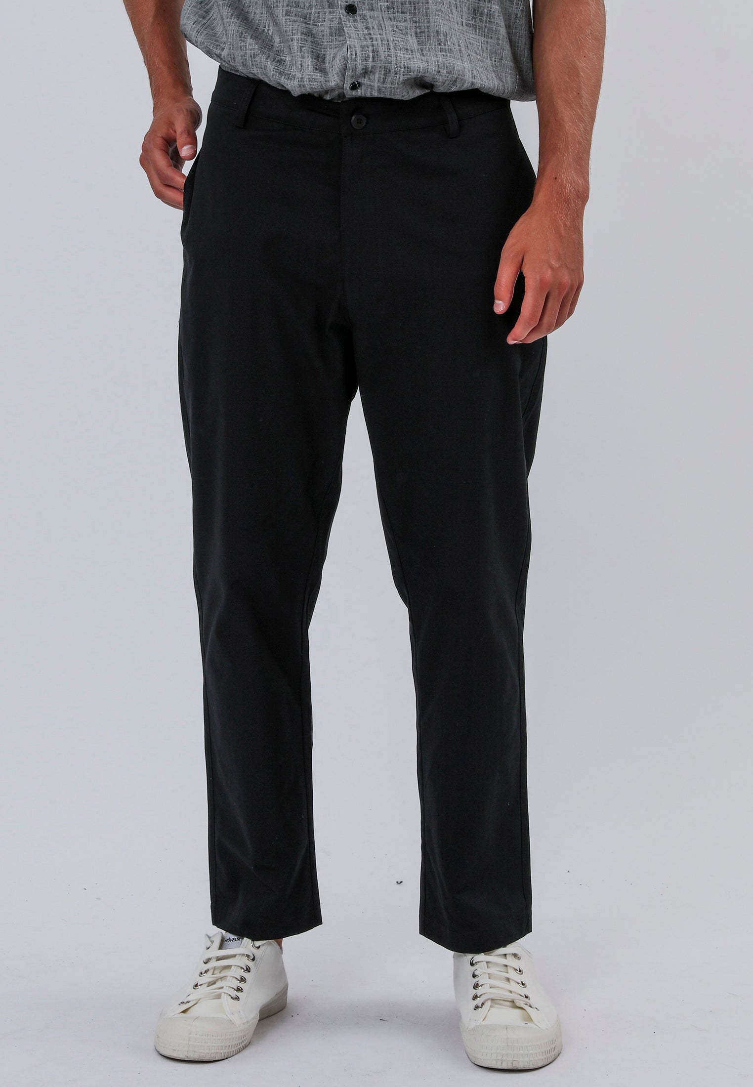 LIGHTWEIGHT BASIC CHINO JET BLACK