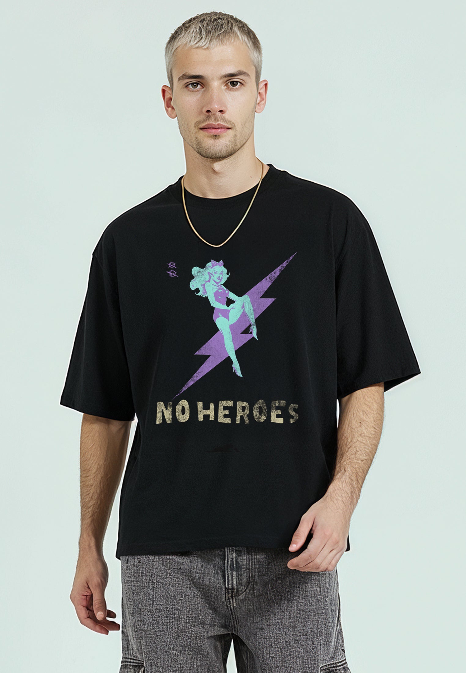 NO HEROES CROP T-SHIRT BLACK