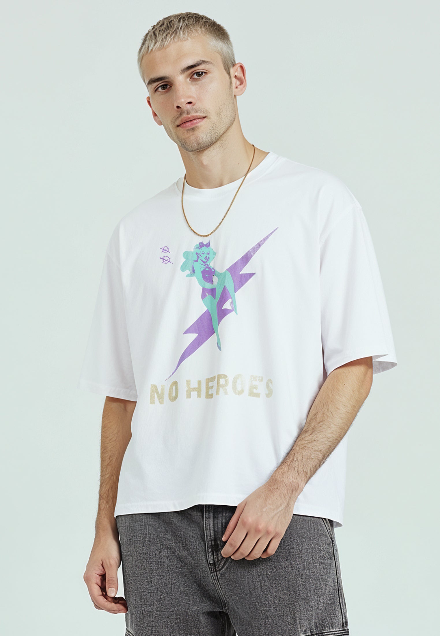NO HEROES CROP T-SHIRT WHITE