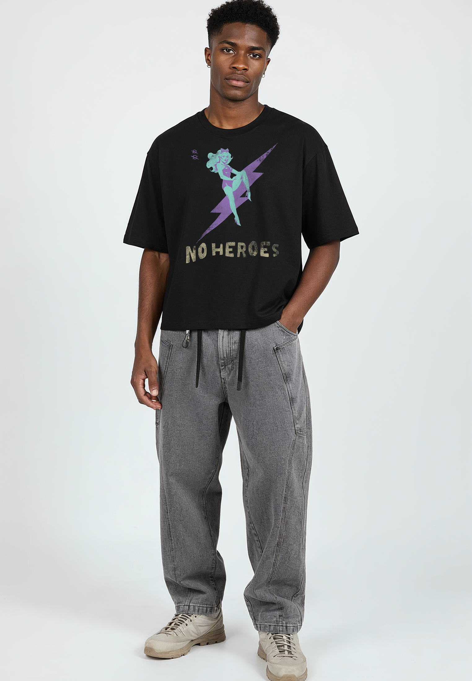 NO HEROES CROP T-SHIRT BLACK