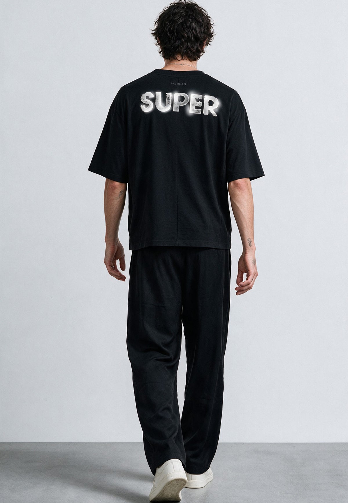 STAR BOXY T-SHIRT BLACK