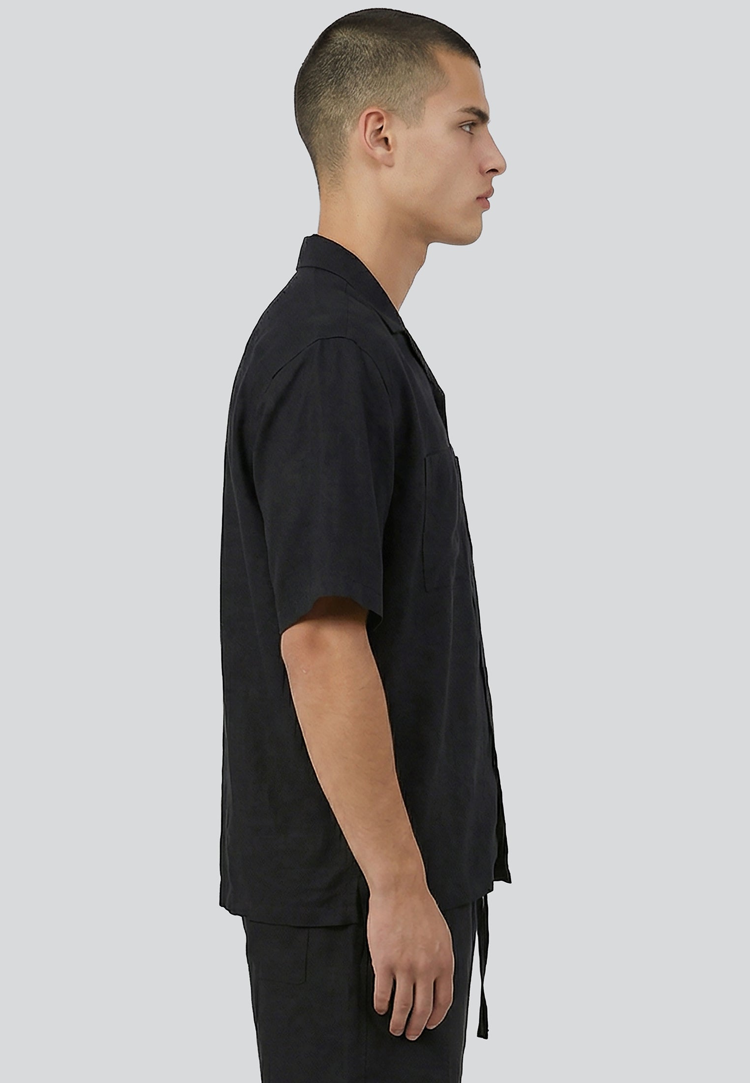 LINEN TWO POCKET SHIRT BLACK