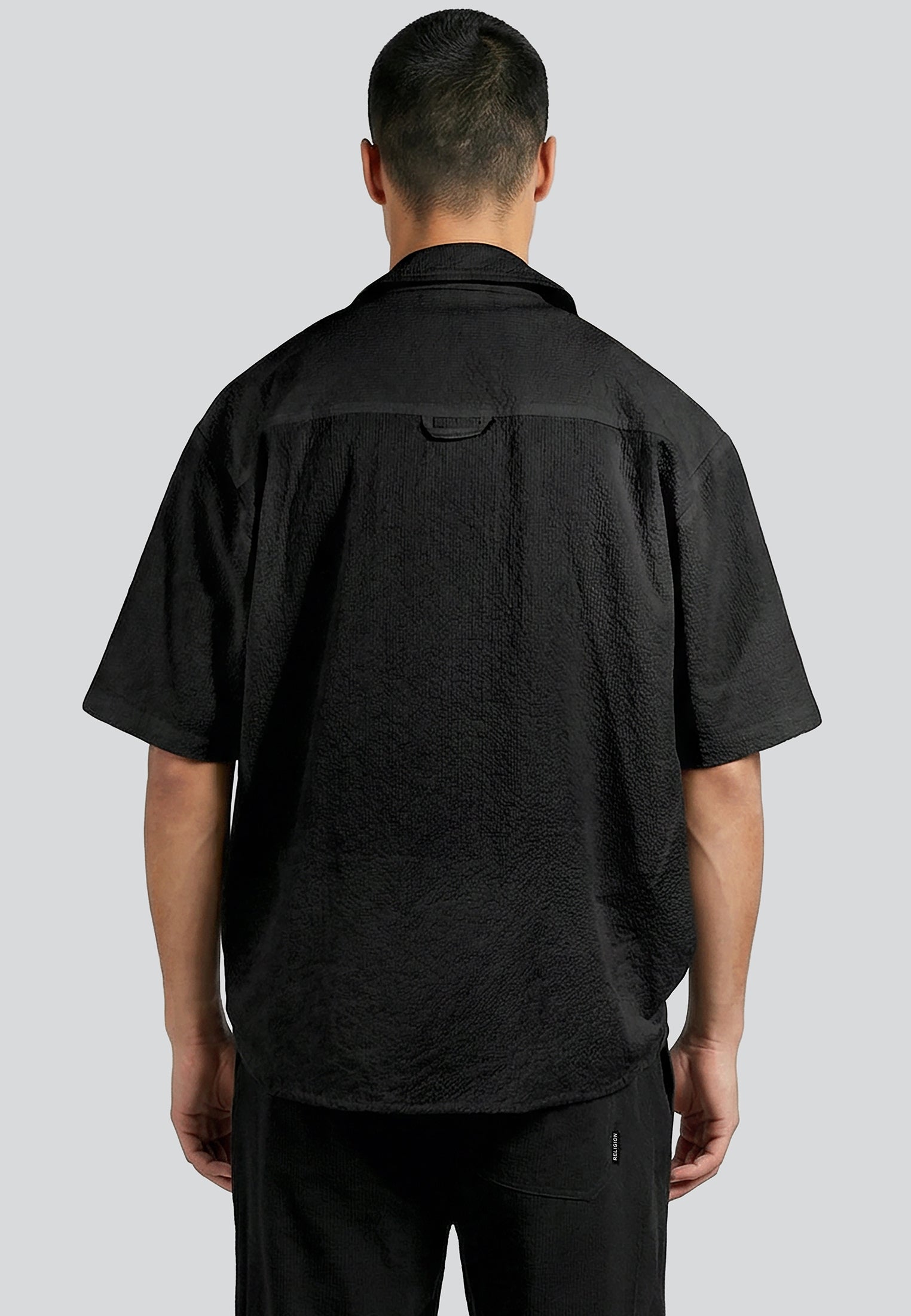 CRINKLE SHORT SLEEVE SHIRT BLACK