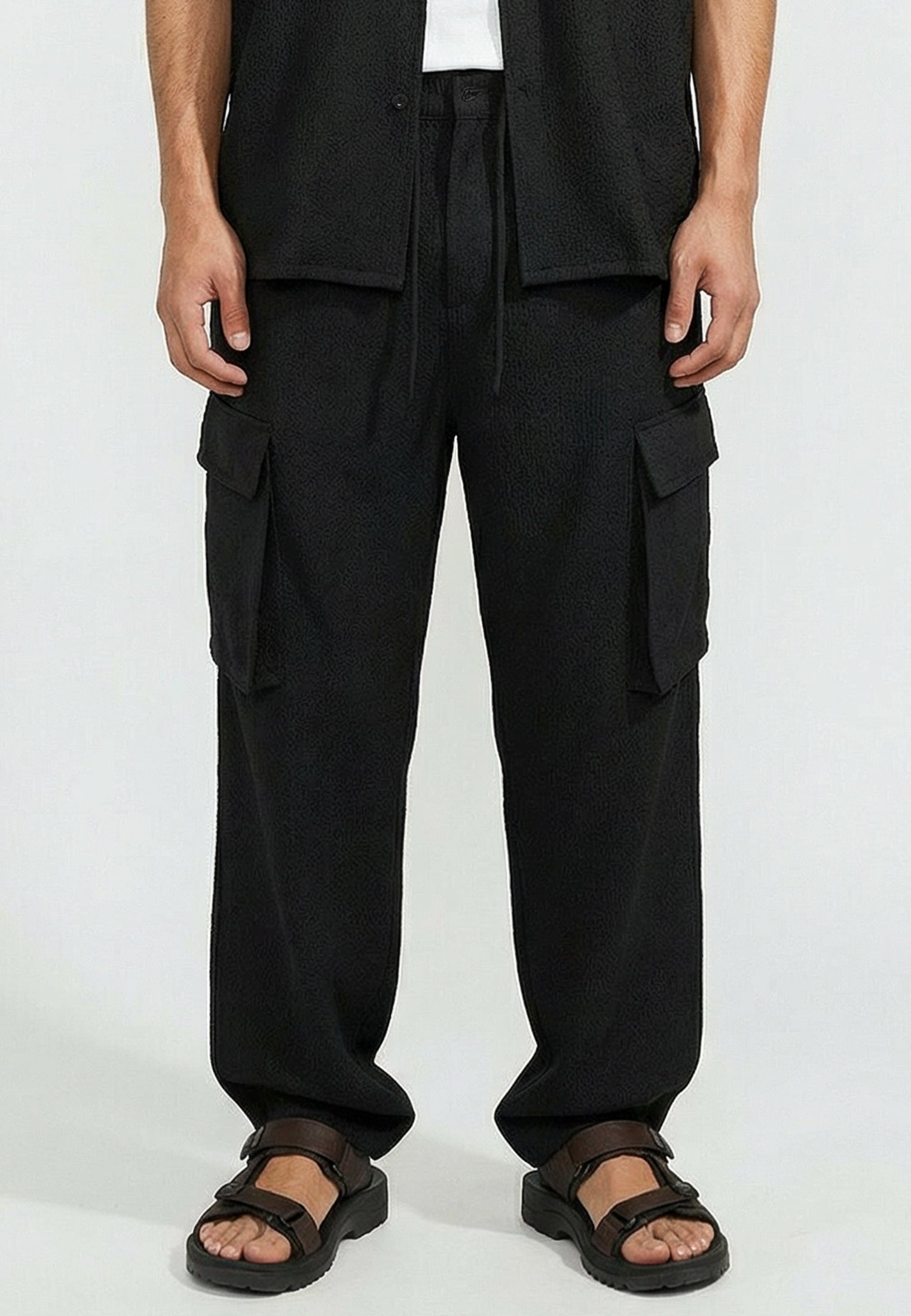 WIDE CRINKLE CARGO BLACK