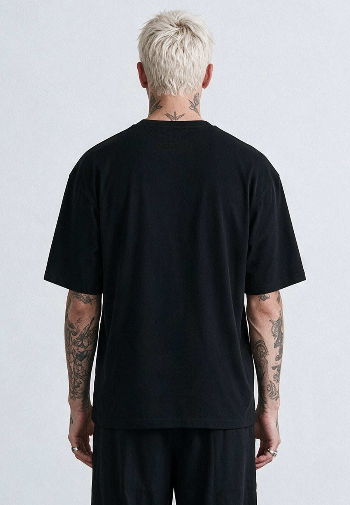 APPLIQUE HELL T-SHIRT BLACK