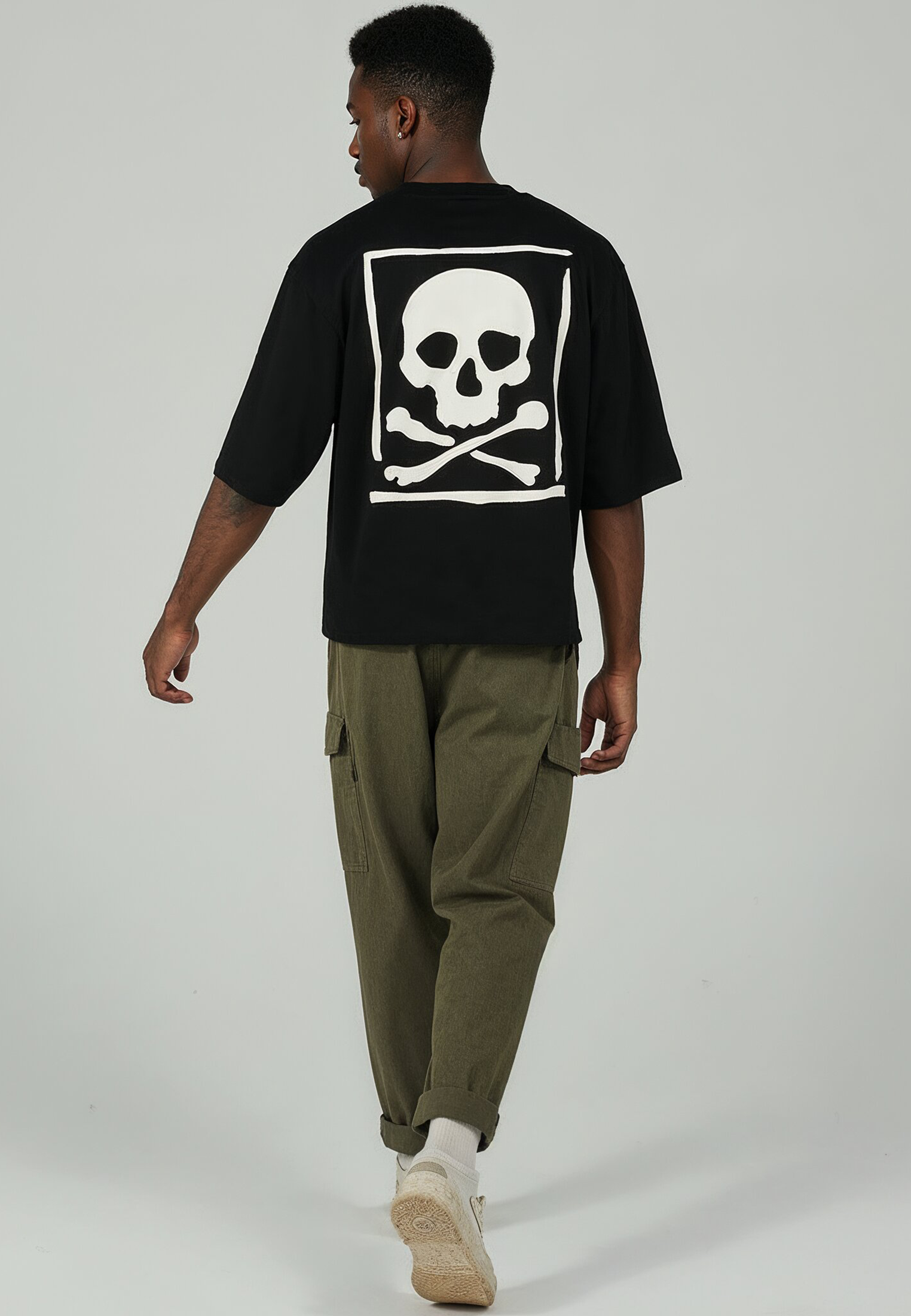 APPLIQUE SKULL CROP T-SHIRT BLACK