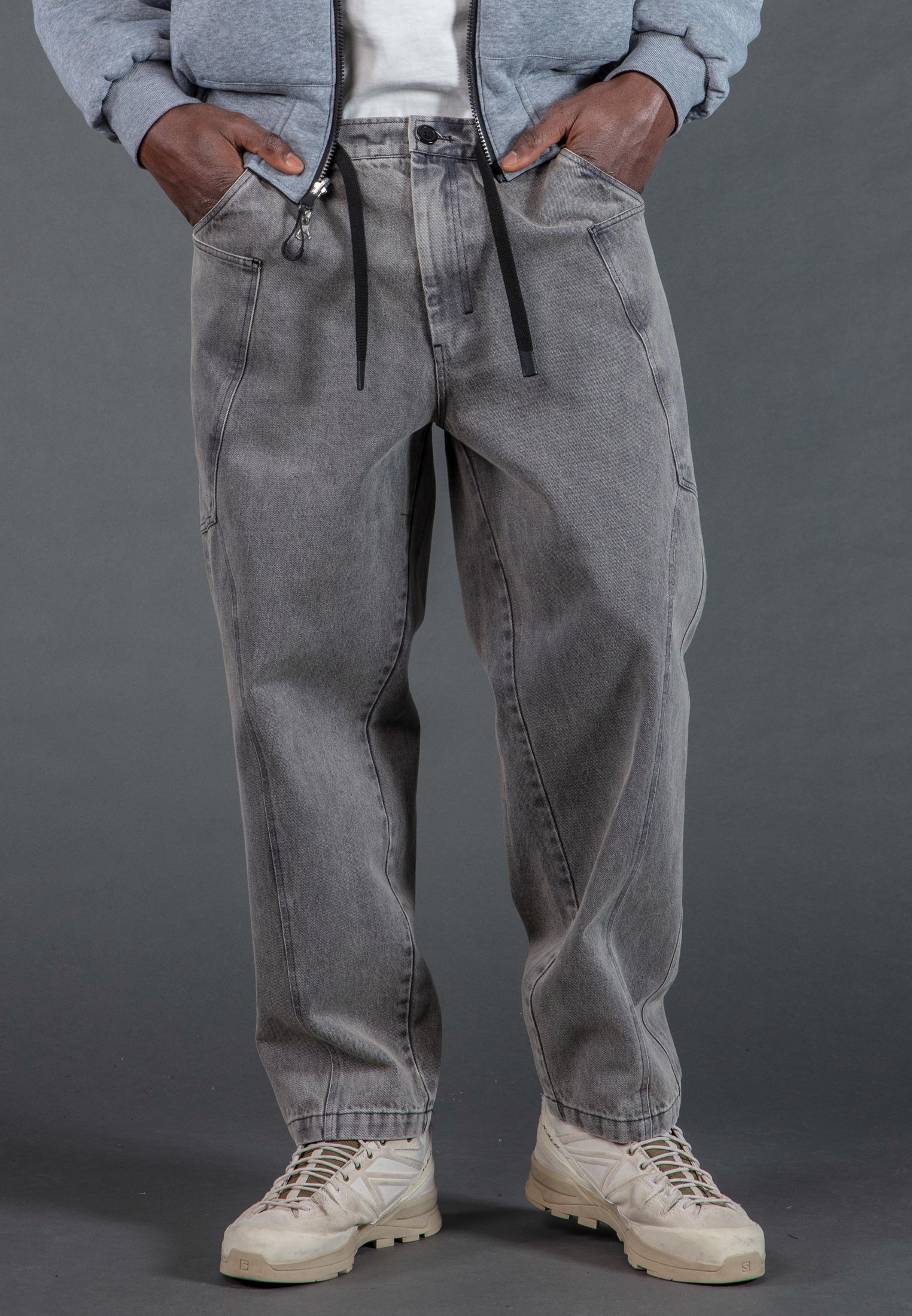 INTENSE JEAN WASHED CHARCOAL