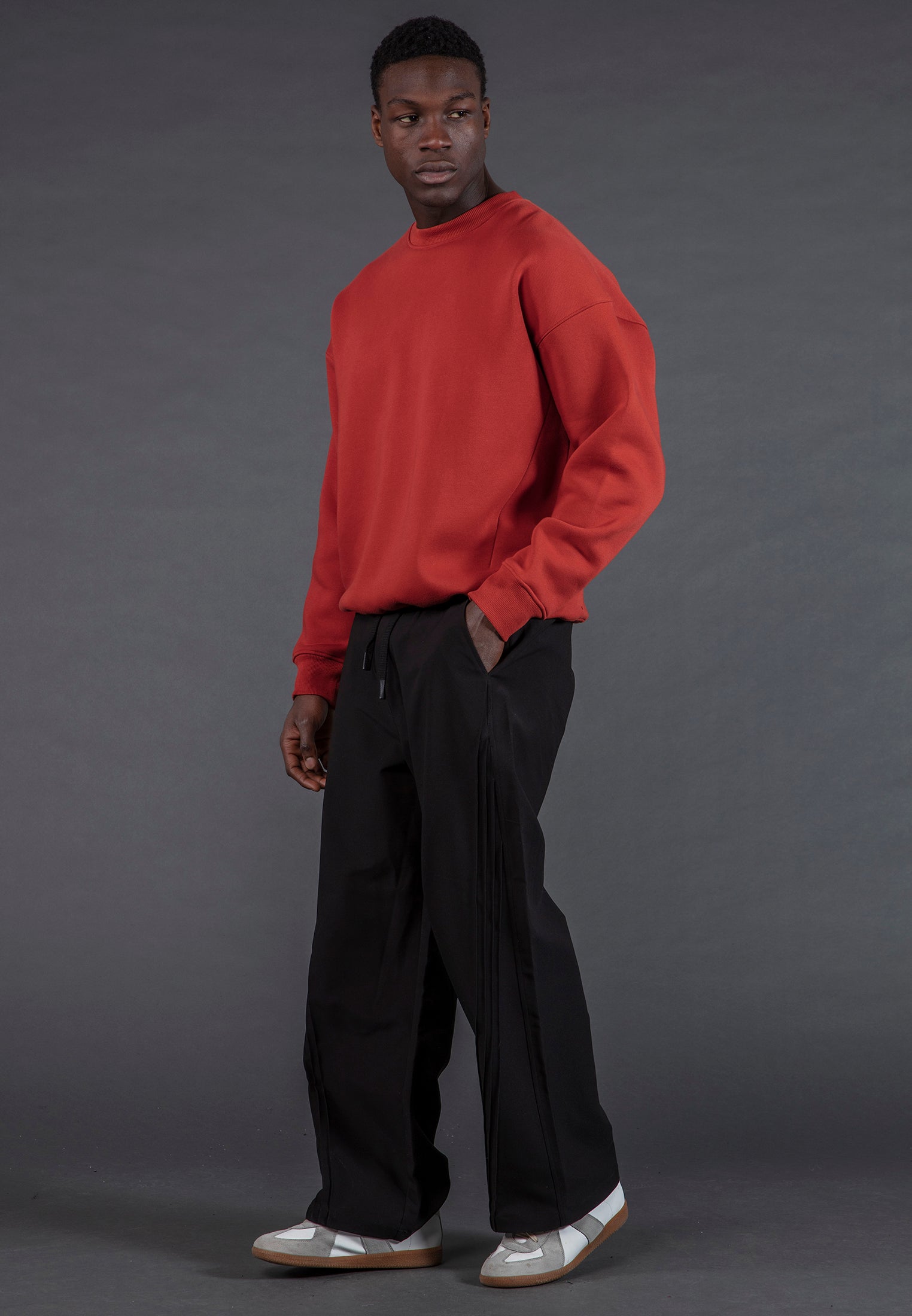 RELAXED THREAD PANTS BLACK