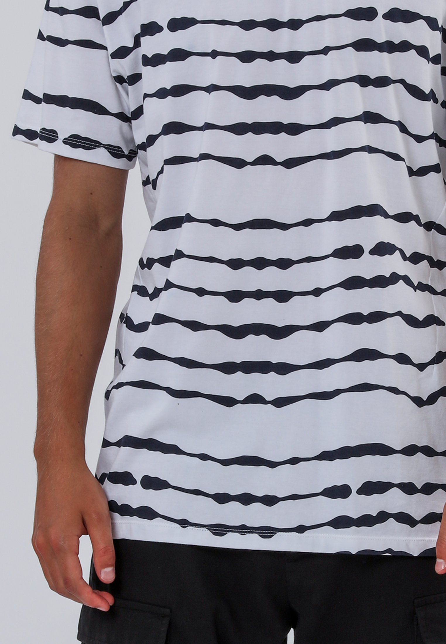 STRIPES T-SHIRT WHITE & BLACK