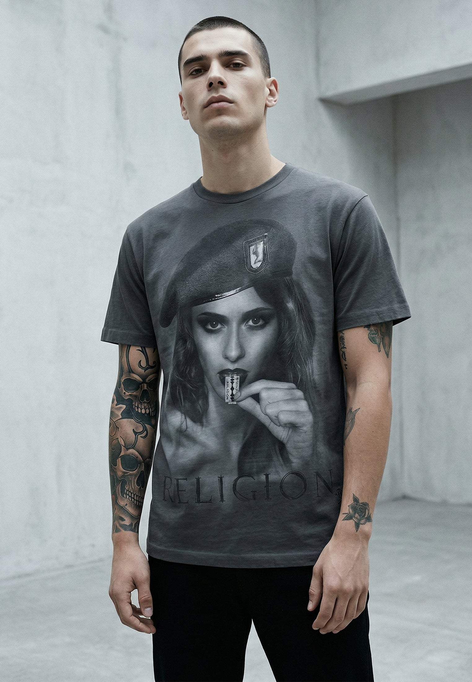 RAZOR BLADE T-SHIRT WASHED BLACK