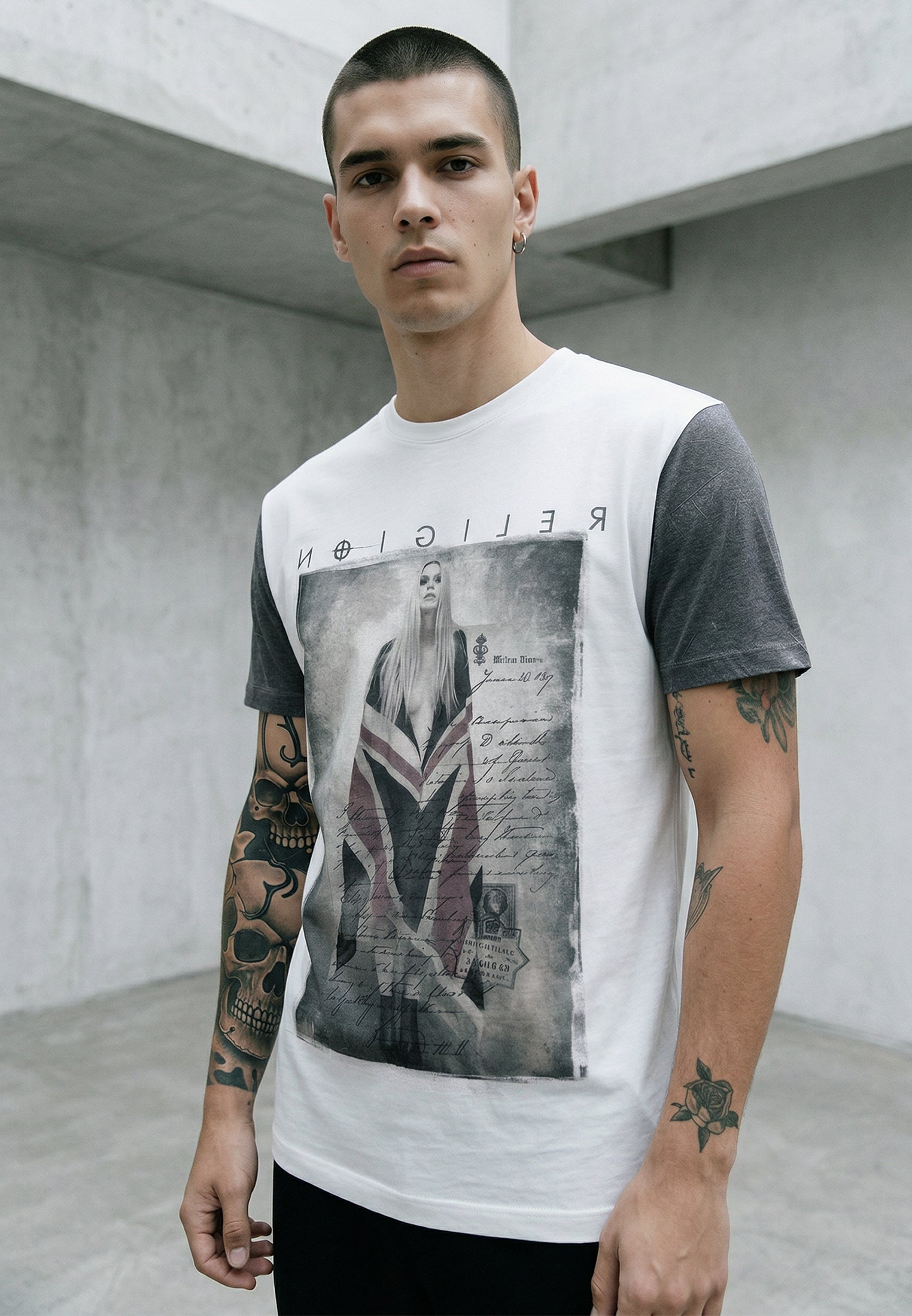 GIRL IN FLAG CURVED HEM T-SHIRT GREY MARL