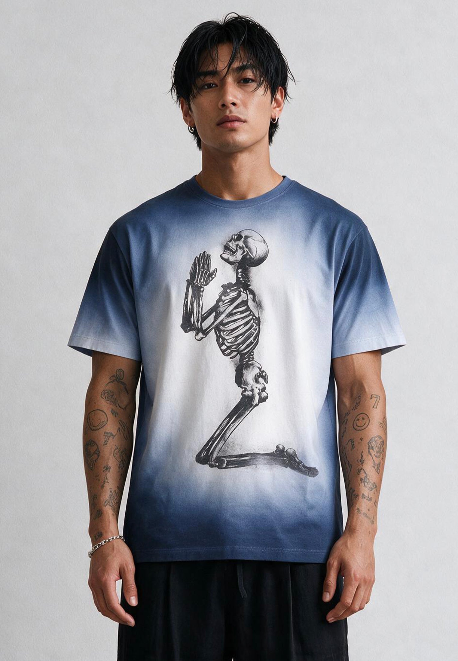 PRAYING SKELETON T-SHIRT BLUE