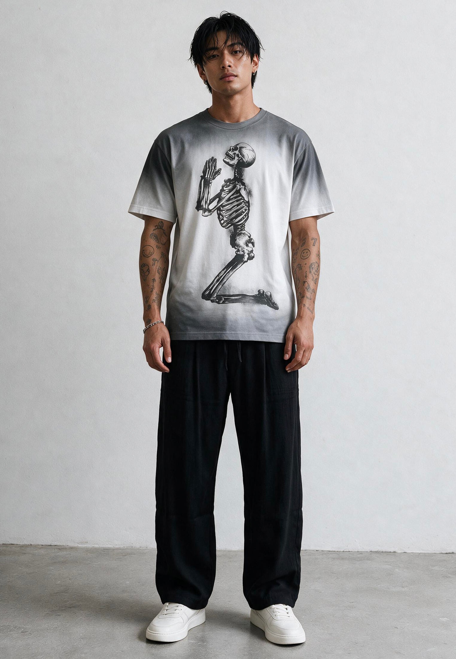 PRAYING SKELETON T-SHIRT WASHED BLACK