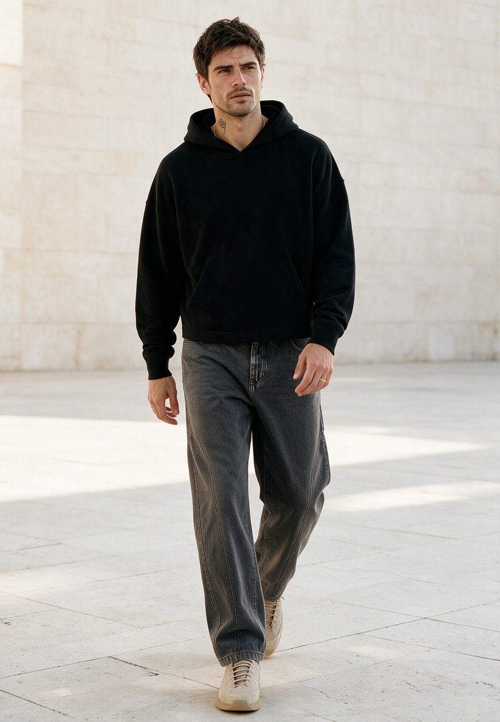 CROP BOX HOODIE BLACK