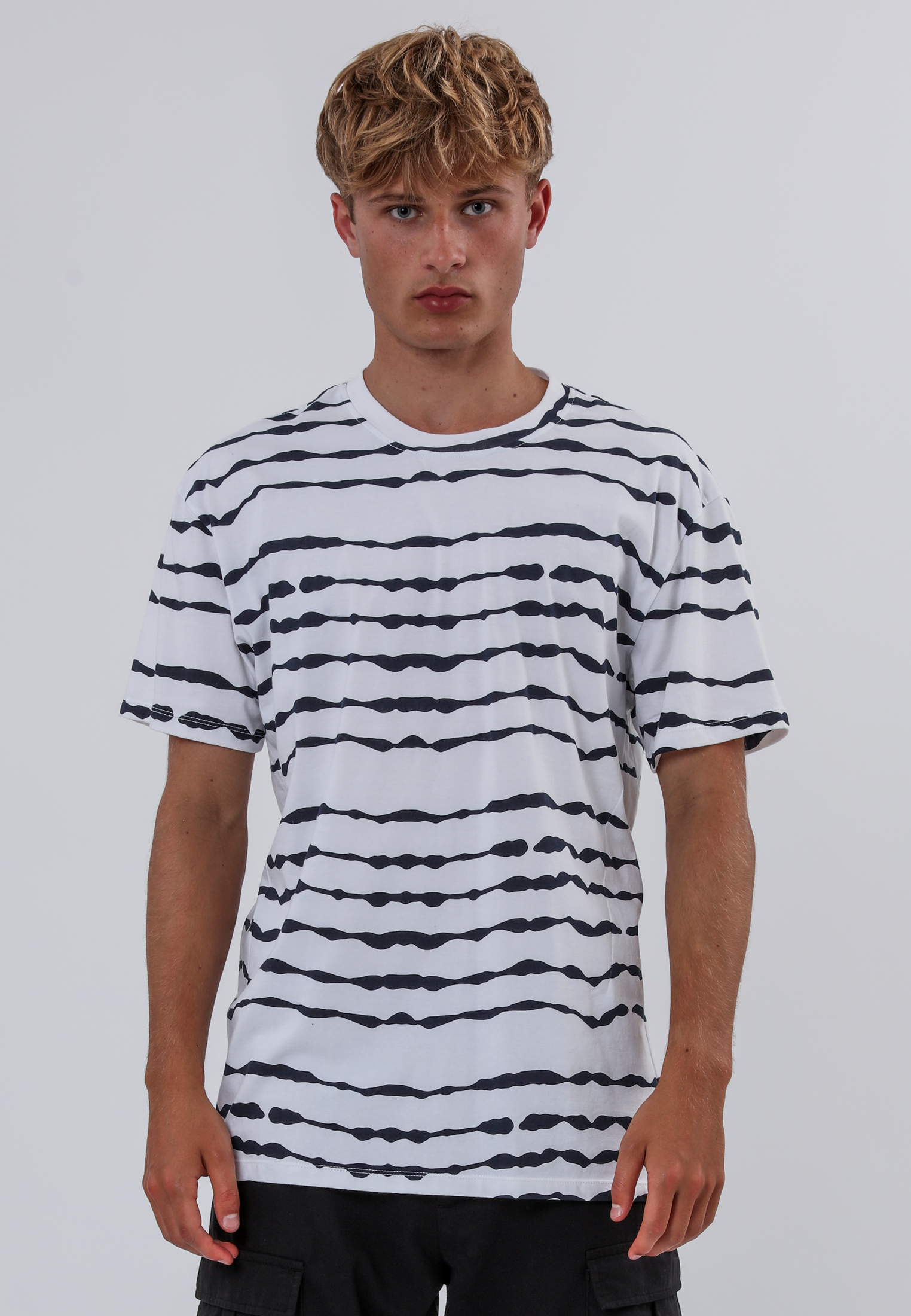 STRIPES T-SHIRT WHITE & BLACK