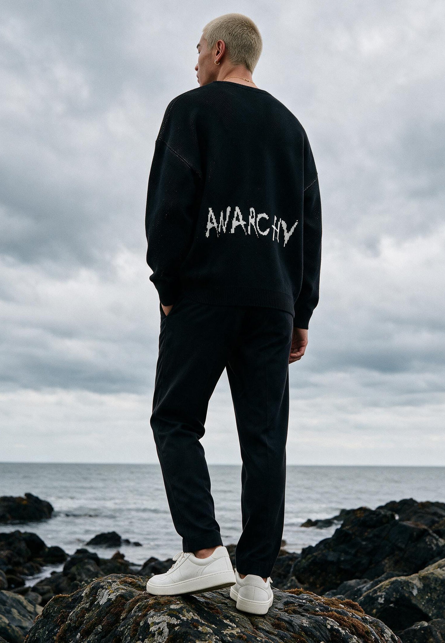 ANARCHY KNIT BLACK